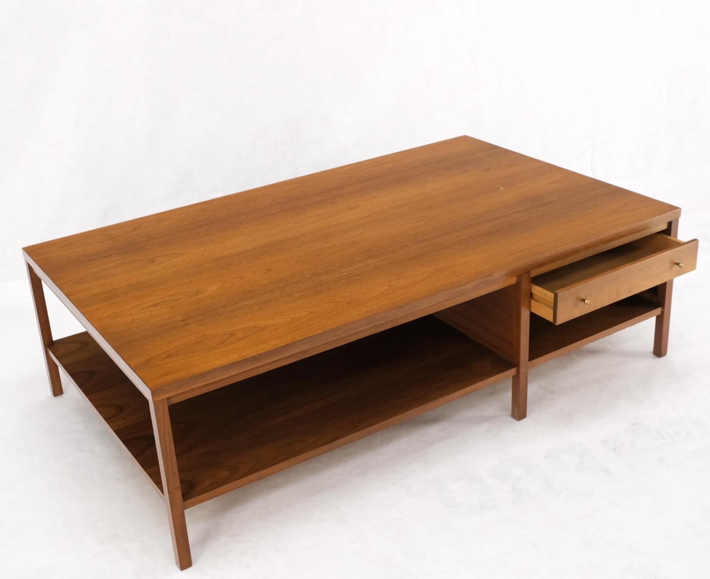 American Large Rectangle Walnut One Drawer Paul McCobb Coffee Table for Calvin 1960s Mint For Sale