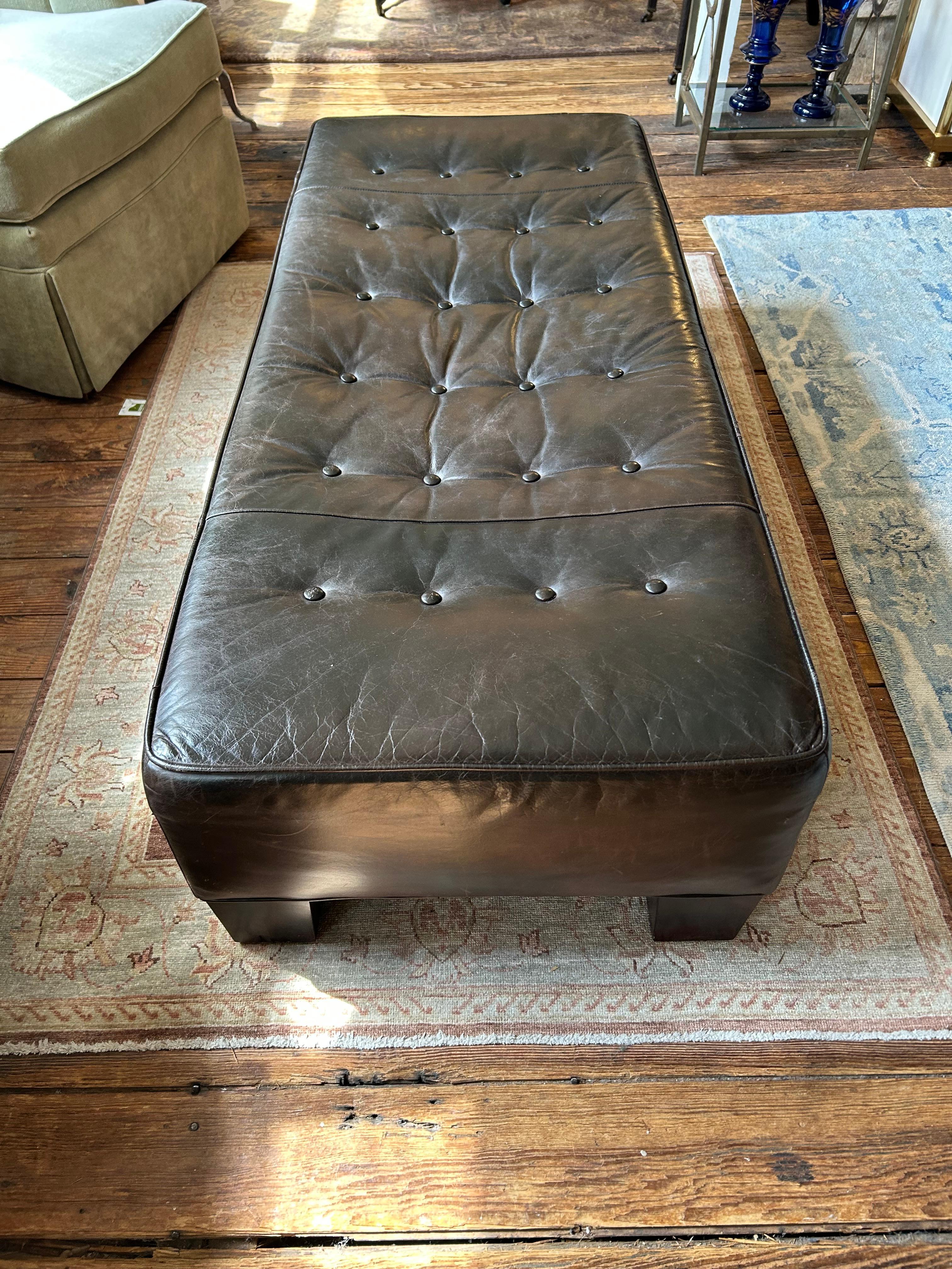 Otomana Rectangular Grande de Piel Tabaco Oscuro en venta 5