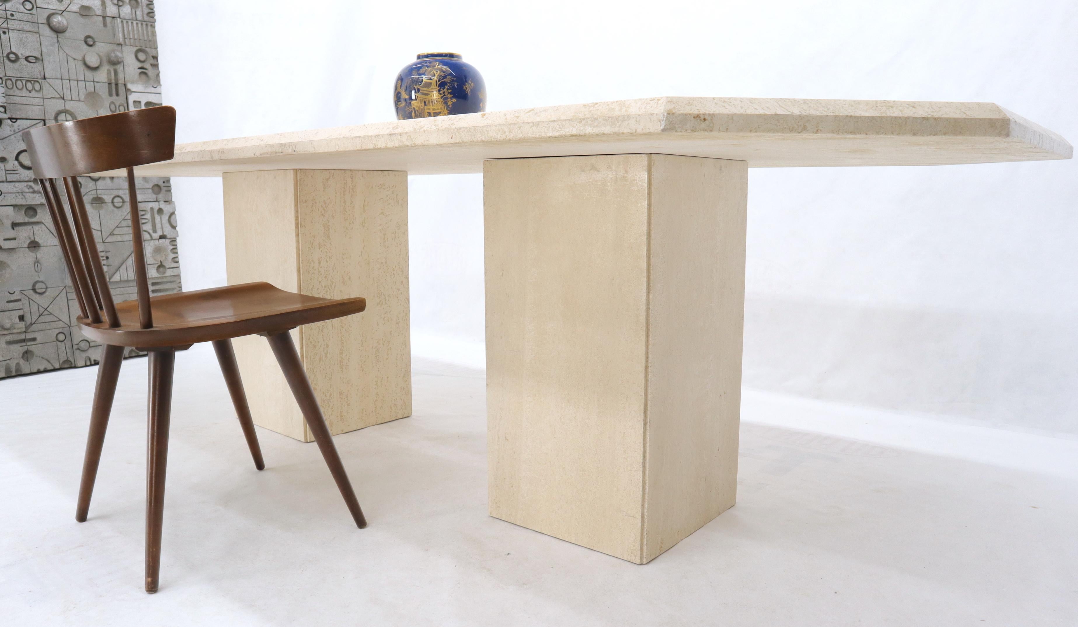 Grande table de salle à manger ou de conférence rectangulaire à double piédestal en travertin en vente 5