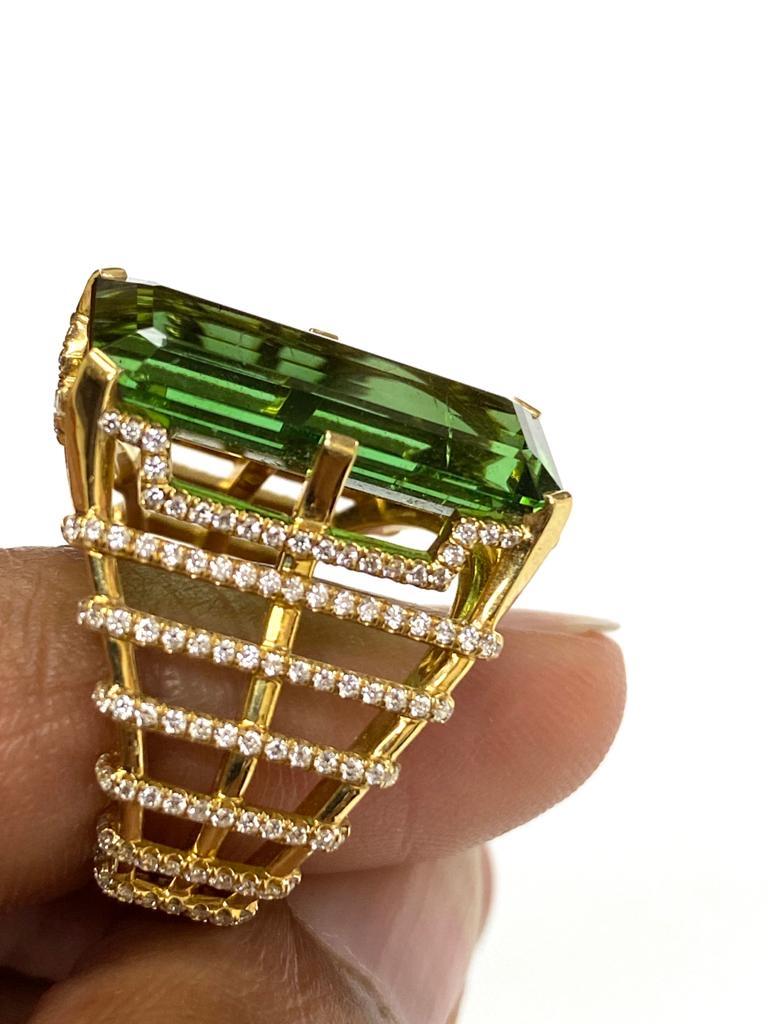 Contemporary Goshwara Rectangular Green Tourmaline And Diamond Ring For Sale