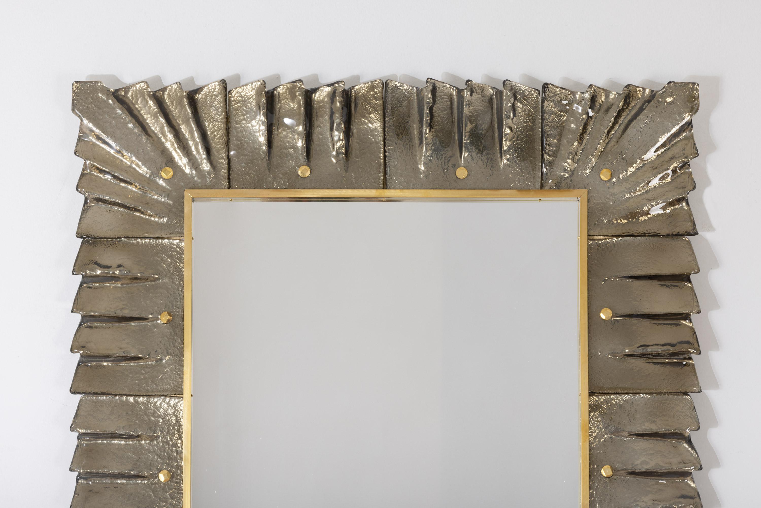 Großer rechteckiger Murano Bernstein Bronze Glas gerahmt Spiegel, auf Lager (Moderne der Mitte des Jahrhunderts) im Angebot