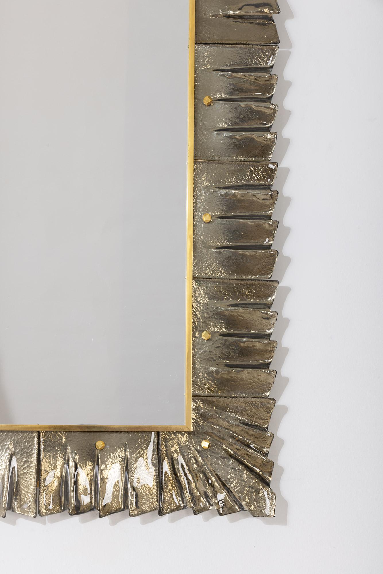 Gran Espejo Rectangular con Marco de Cristal de Murano Ámbar Bronce, en Stock Moderno de mediados de siglo en venta
