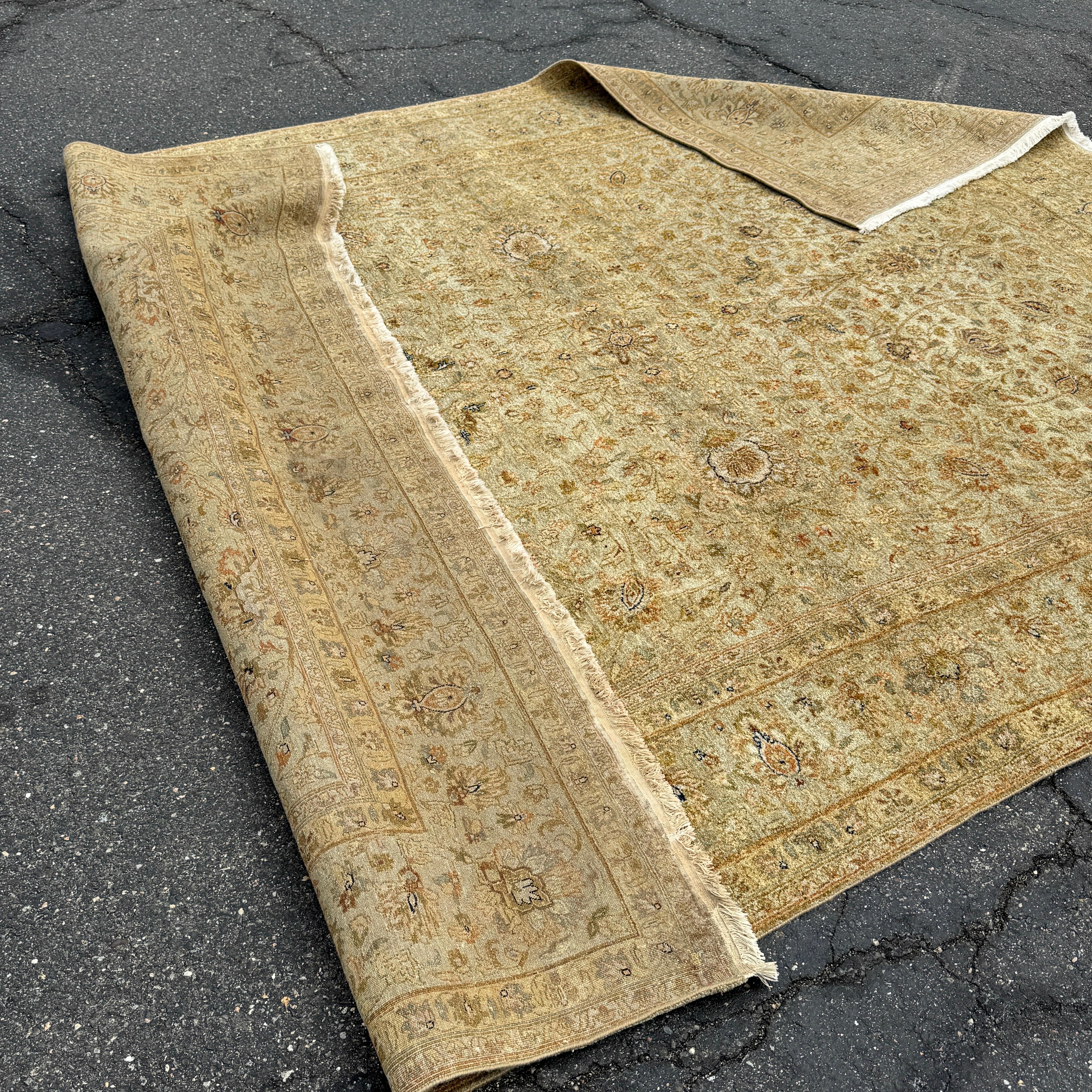 Gran Alfombra Rectangular Persa Tabriz de Lana 7'10 por 9'10 Pies en venta 7