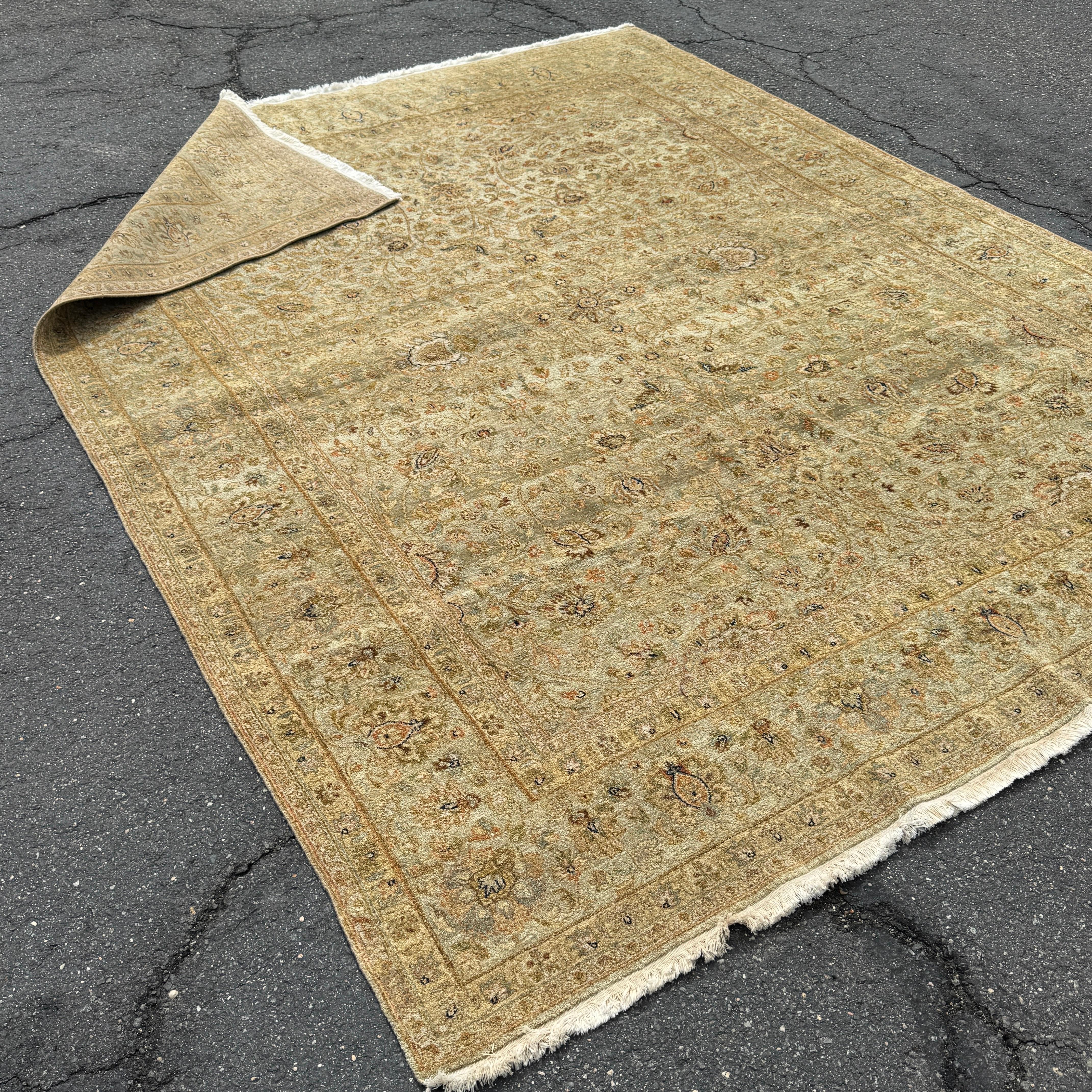 Gran Alfombra Rectangular Persa Tabriz de Lana 7'10 por 9'10 Pies Hecho a mano en venta
