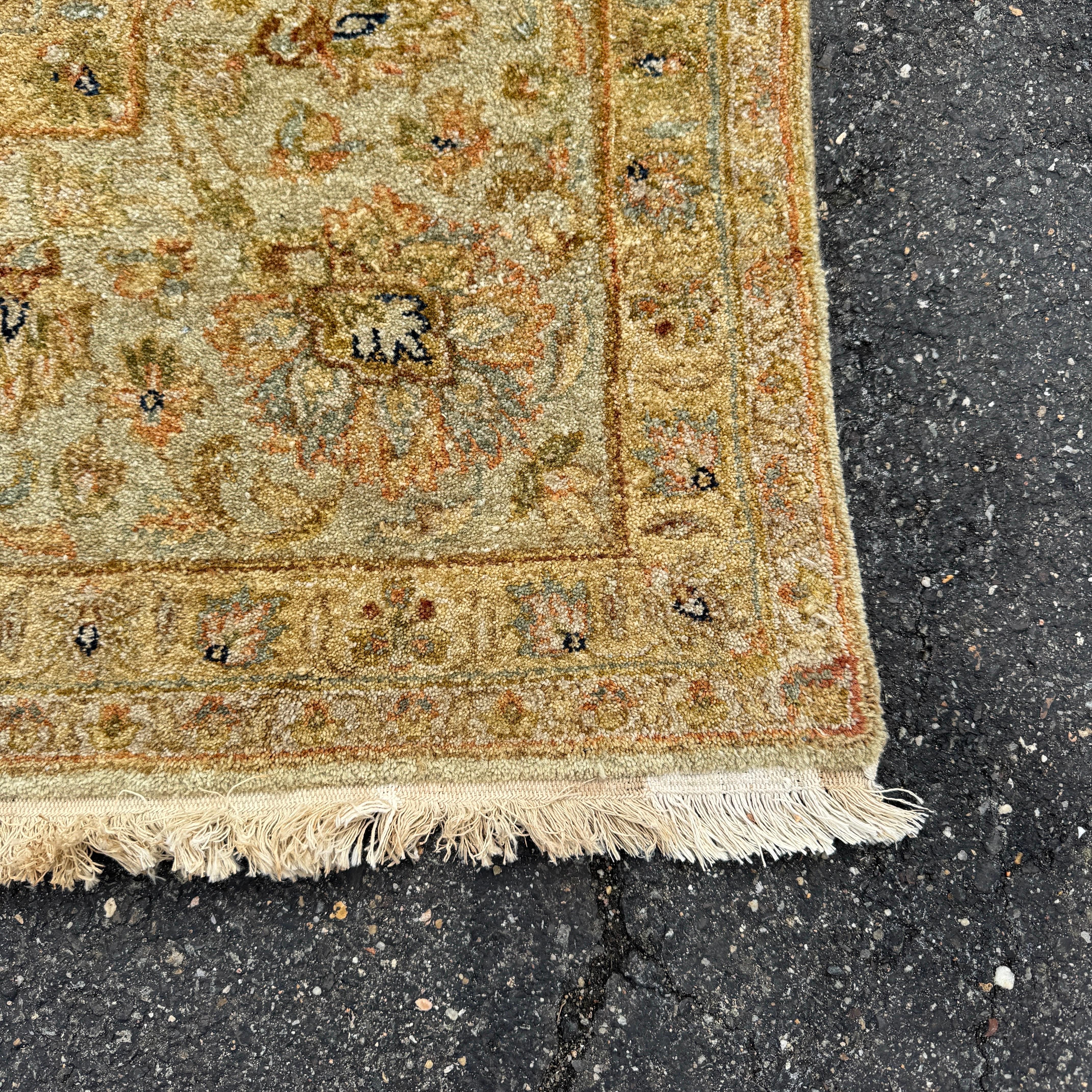 Gran Alfombra Rectangular Persa Tabriz de Lana 7'10 por 9'10 Pies siglo XIX en venta