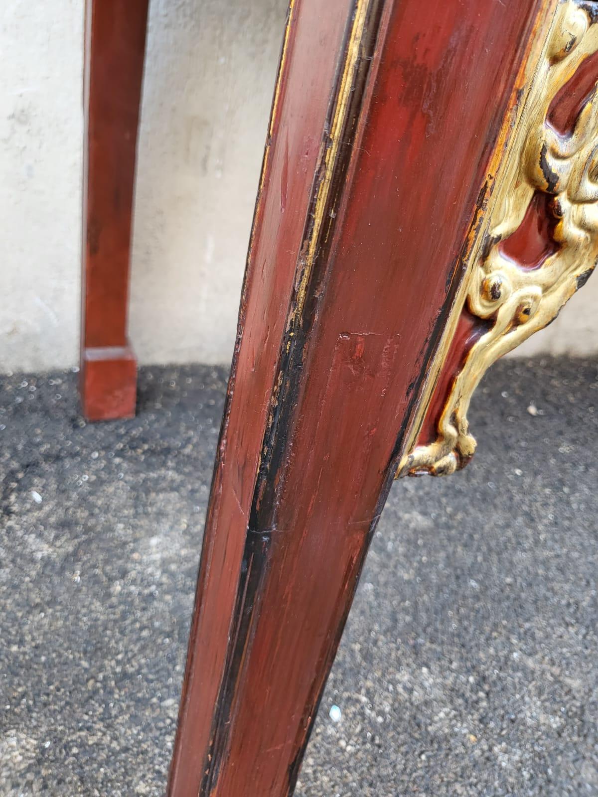 Large Red And Gold Lacquered Center Console, China 19th Century For Sale 5