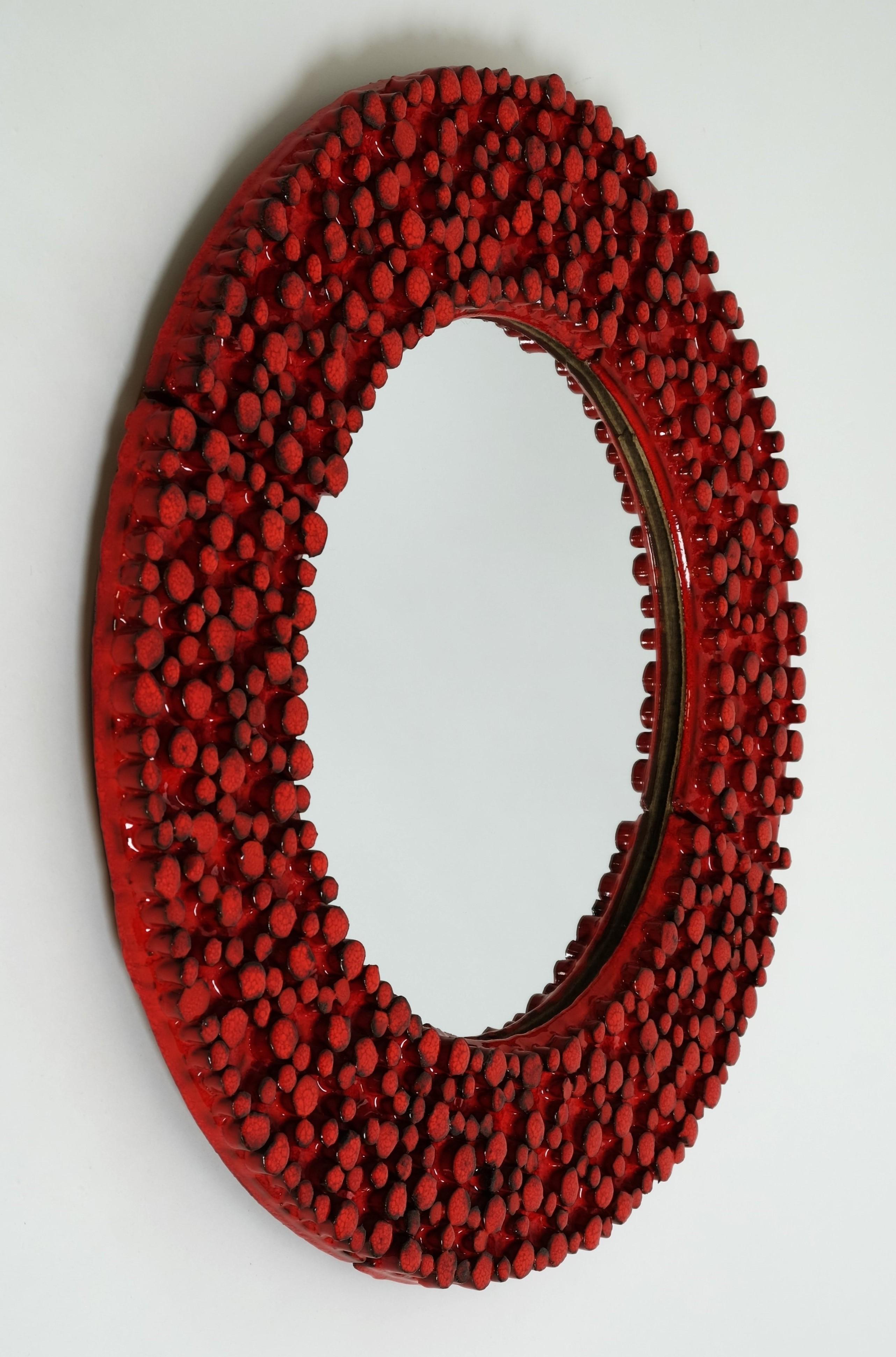 Grande specchio in ceramica rossa di Oswald Tieberghien, Belgio, anni '70 in vendita 4