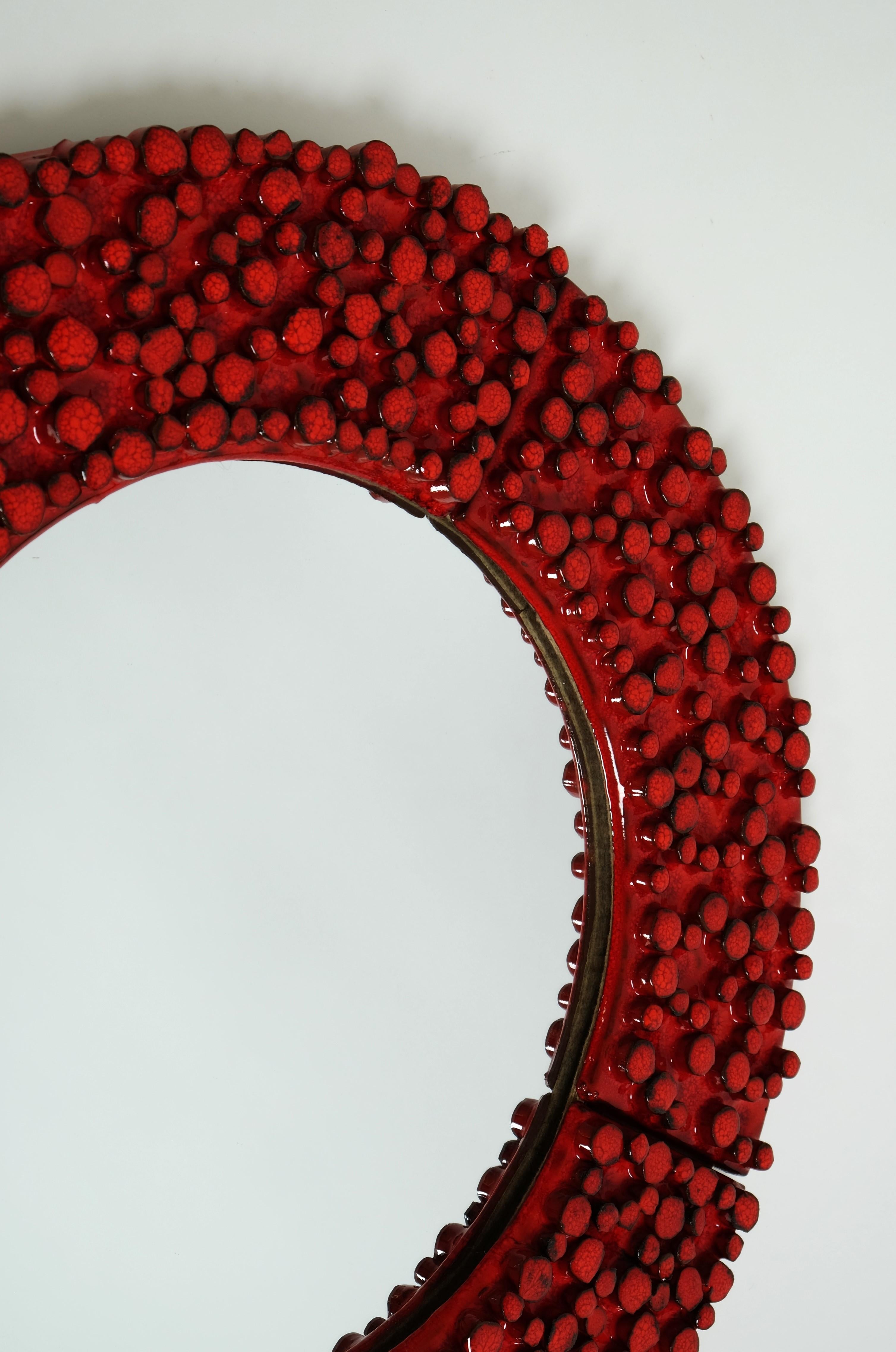 Grande specchio in ceramica rossa di Oswald Tieberghien, Belgio, anni '70 in vendita 9