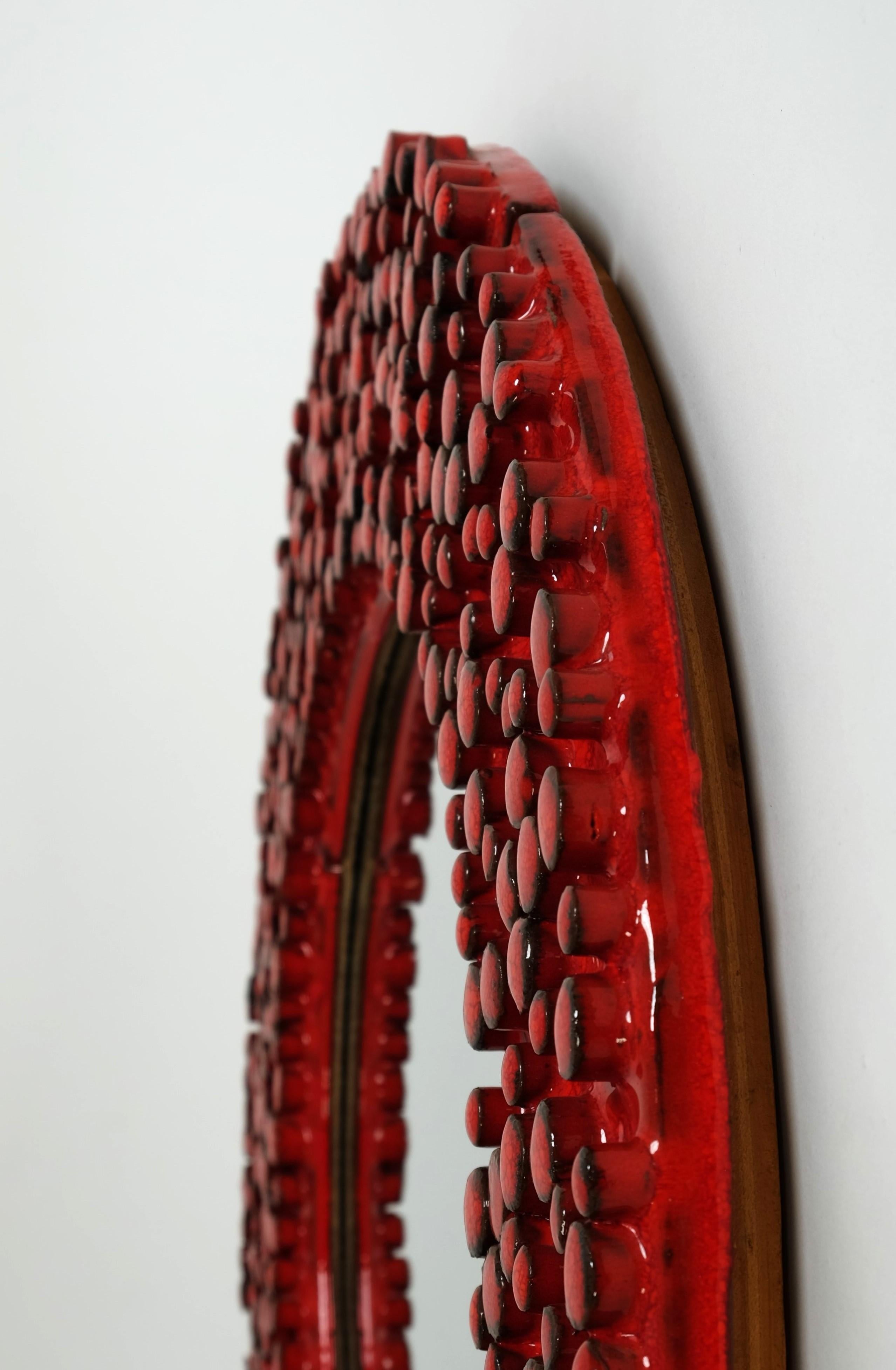 Ceramica Grande specchio in ceramica rossa di Oswald Tieberghien, Belgio, anni '70 in vendita
