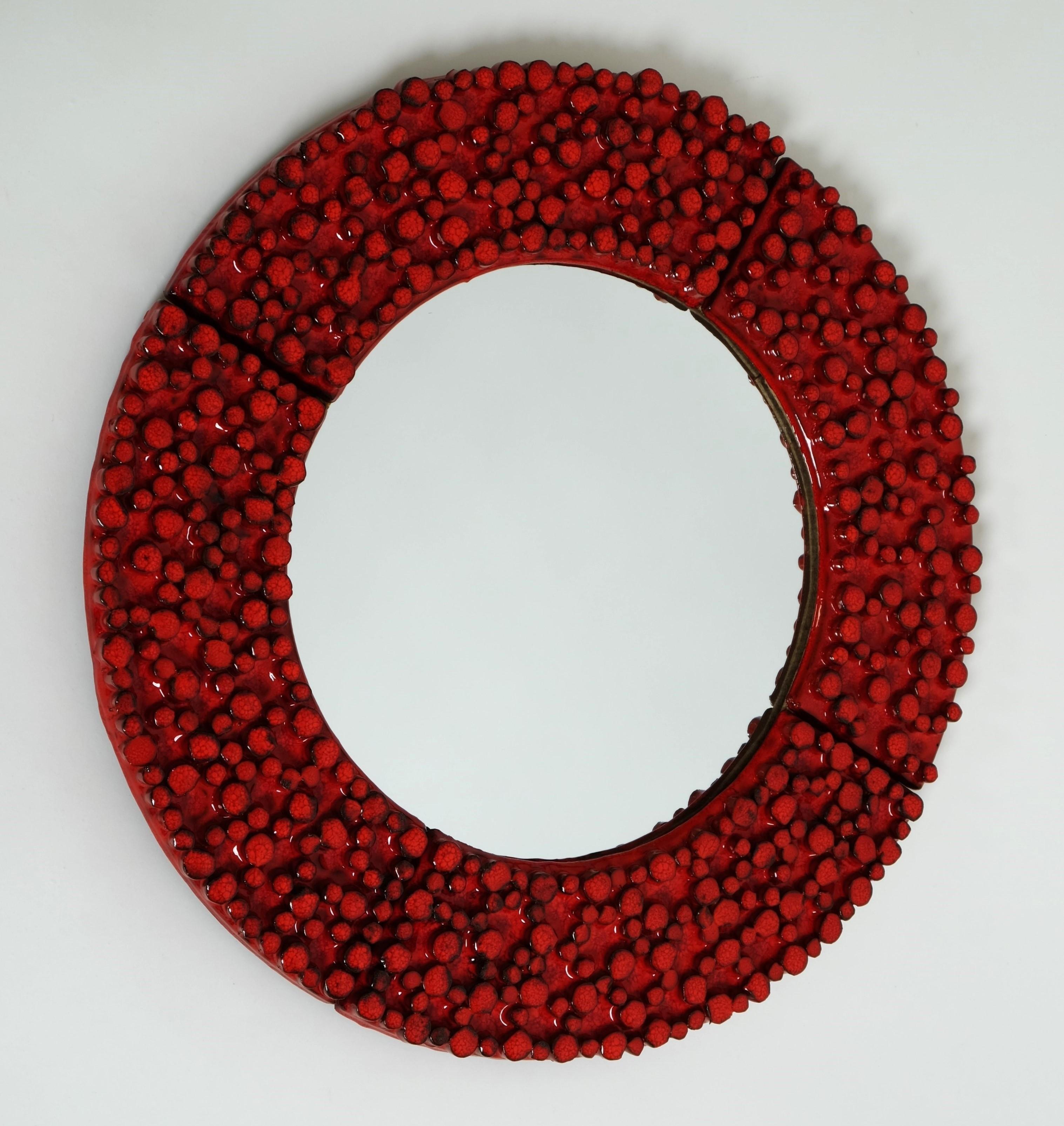 Grande specchio in ceramica rossa di Oswald Tieberghien, Belgio, anni '70 in vendita 2