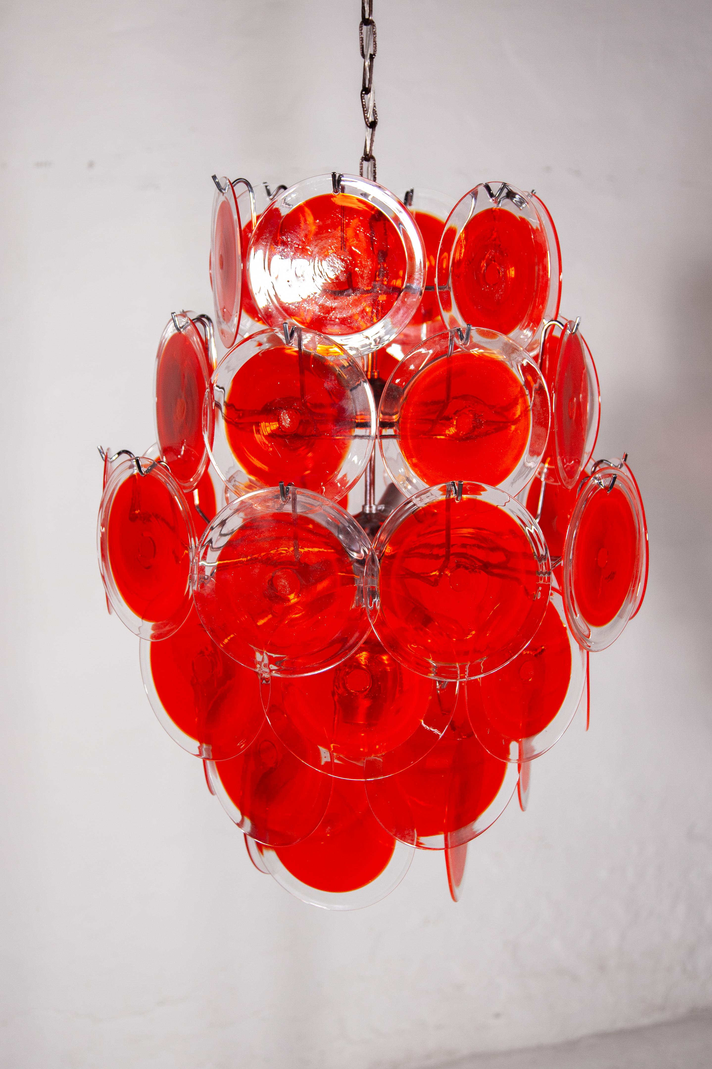 Fatto a mano Large RED Disk Hand Blown Vistosi 1960s Chandelier, Italy in vendita