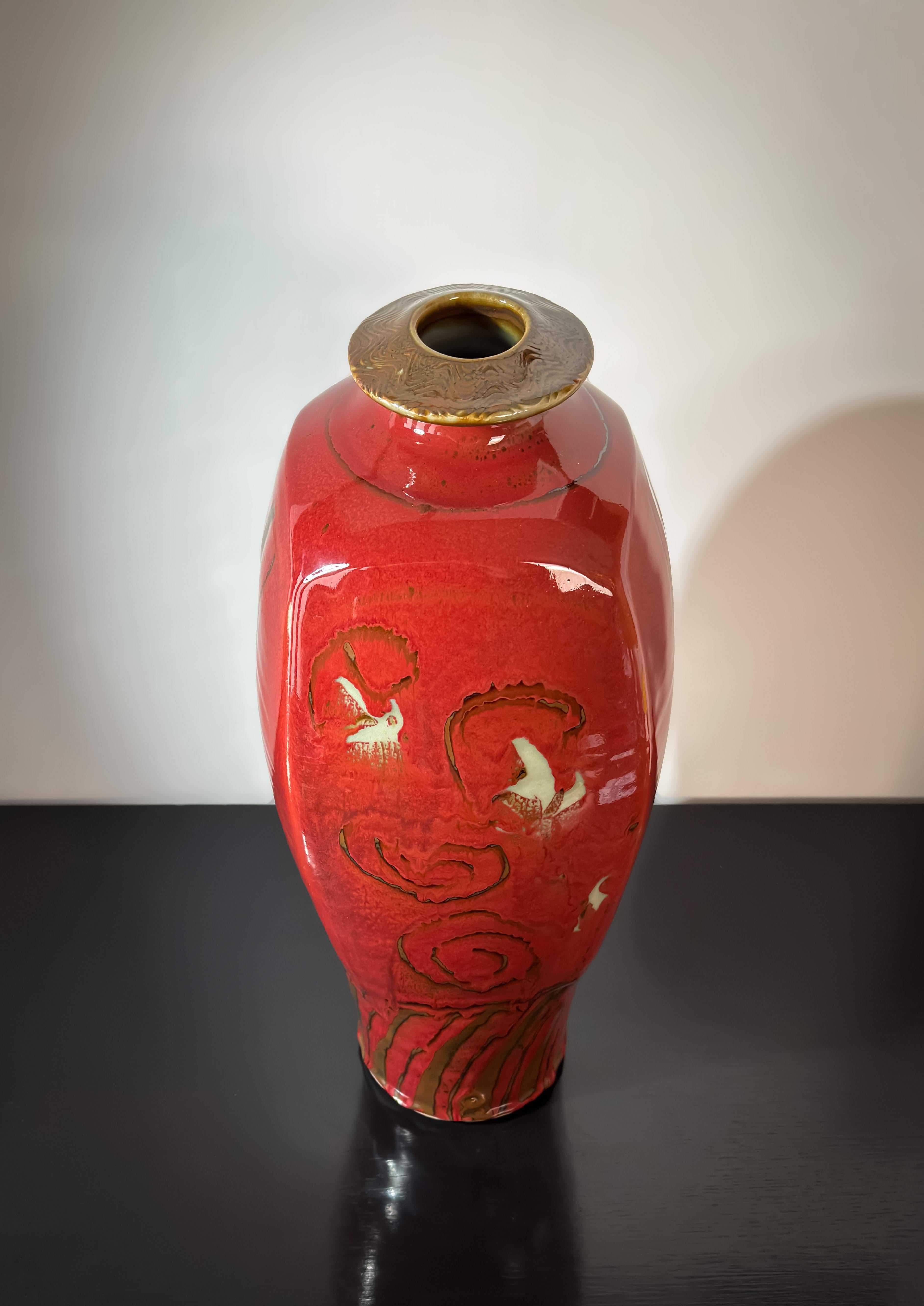 British Studio Pottery, Red Glazed Vase, Japanese-Style, David Frith, 1980s In Good Condition For Sale In Glasgow, GB