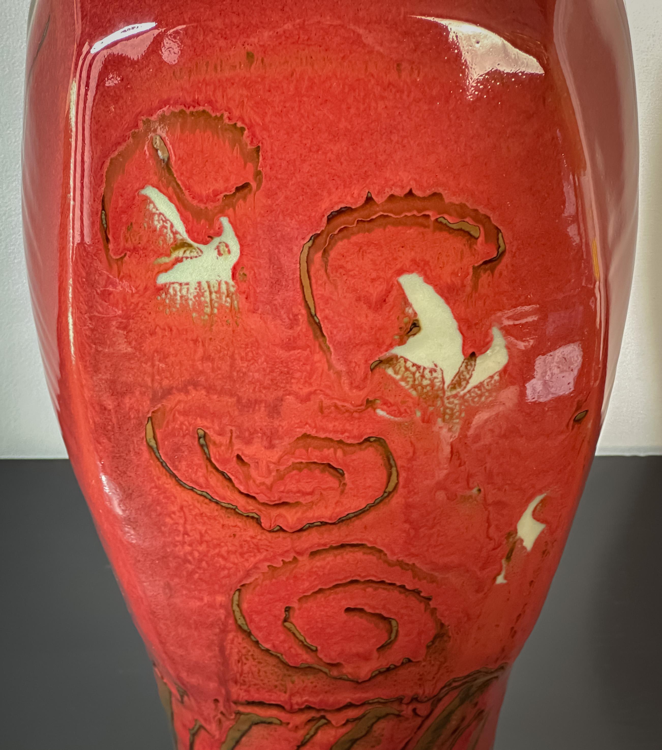 Late 20th Century British Studio Pottery, Red Glazed Vase, Japanese-Style, David Frith, 1980s For Sale