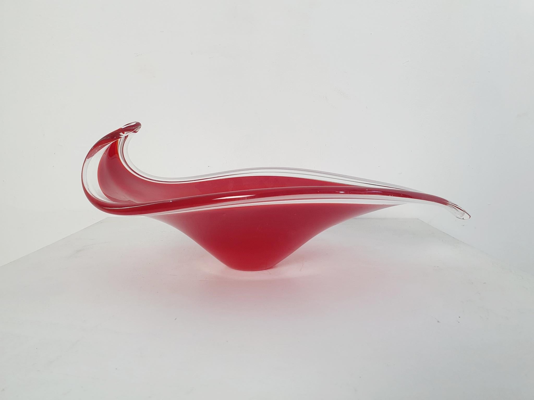italien Grand bol rouge en verre de Murano fait main, Italie en vente