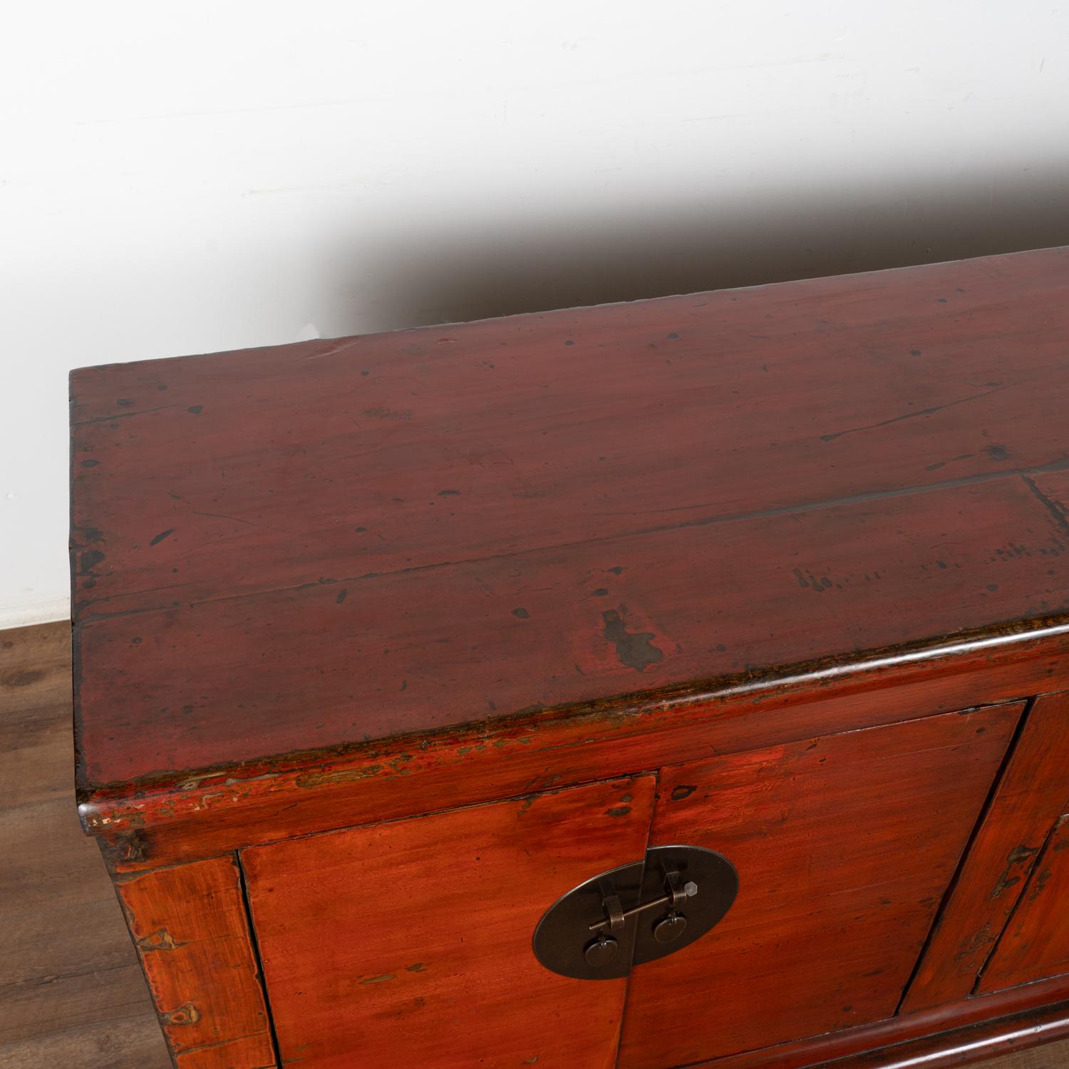 Large Red Lacquer Chinese Sideboard Console, circa 1860-80 1
