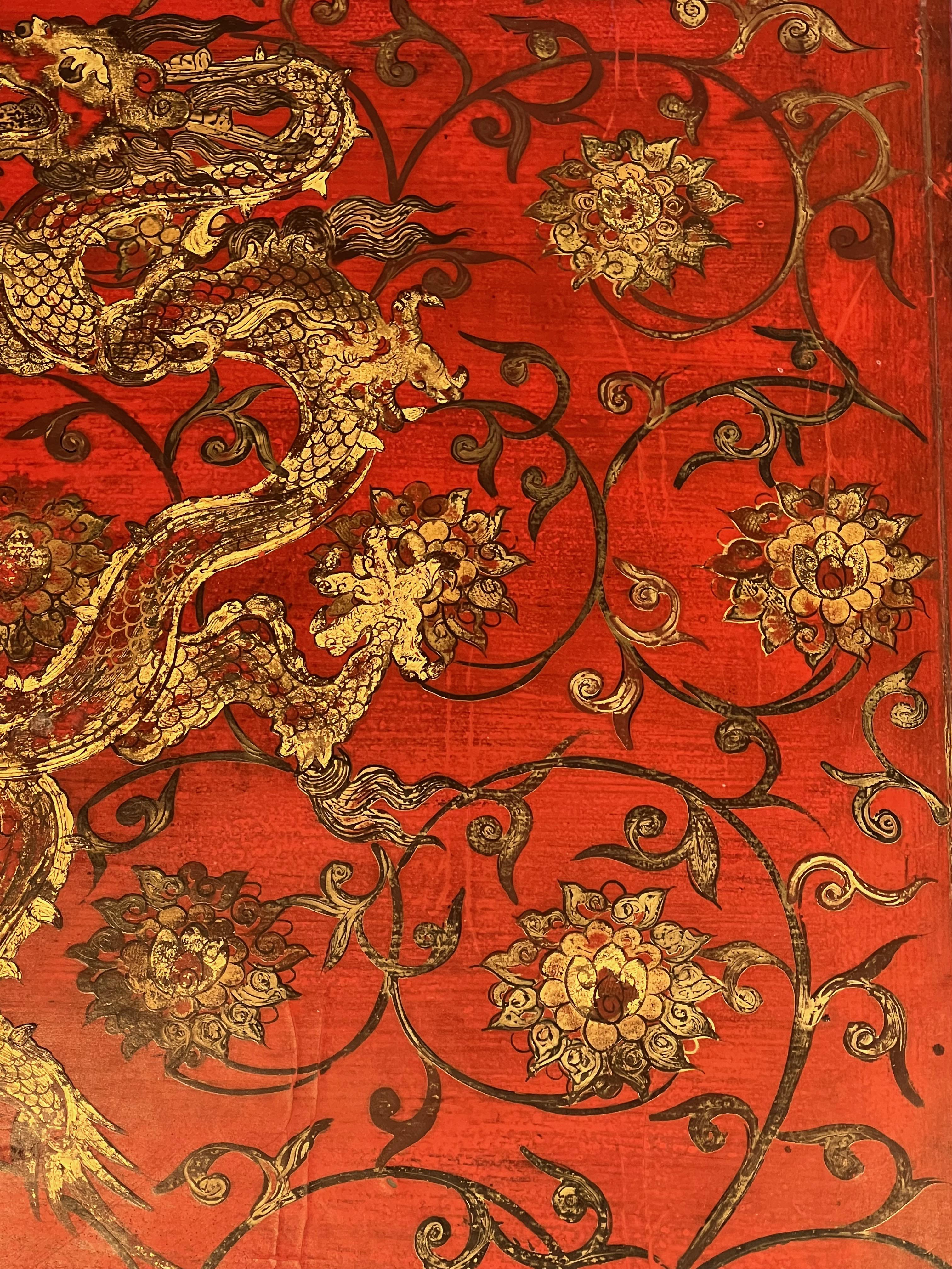 Large Red Lacquered Coffee Table with Gold Chinese Decorations For Sale 12