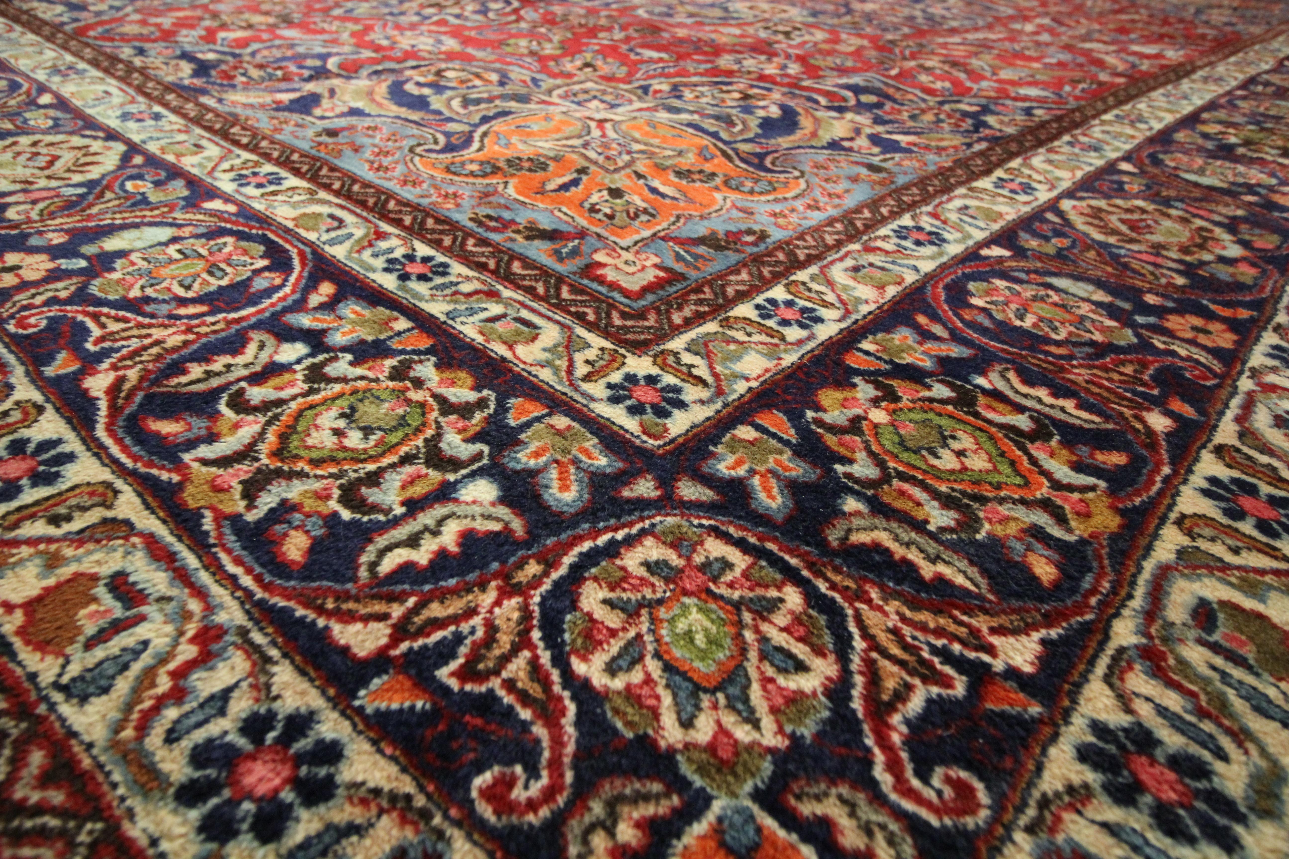 Großer roter traditioneller handgefertigter Orientteppich aus Wolle für Wohnzimmer (Aserbaidschanisch) im Angebot
