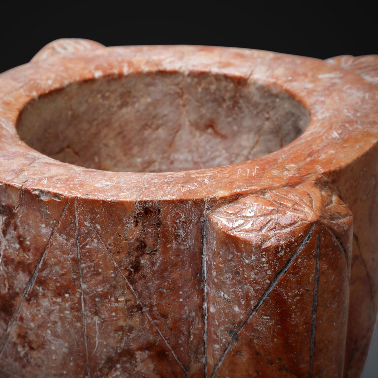 Large Red Marble Mortar '18th Century, North Italy' In Good Condition For Sale In Soho, London, GB