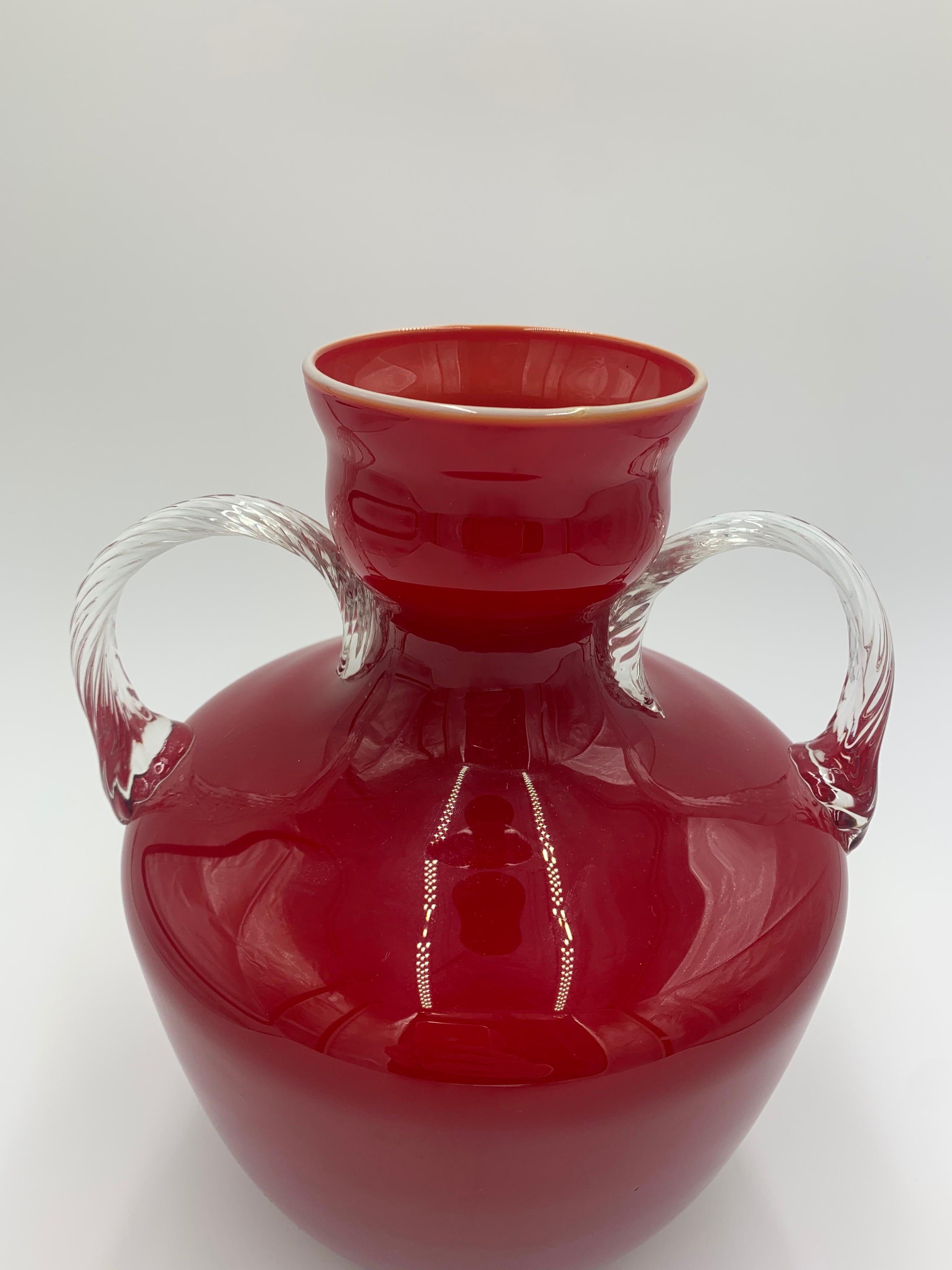 Große rote Opalina Fiorentina-Glasvase Empoli, Italien, 1960er Jahre (Moderne der Mitte des Jahrhunderts) im Angebot