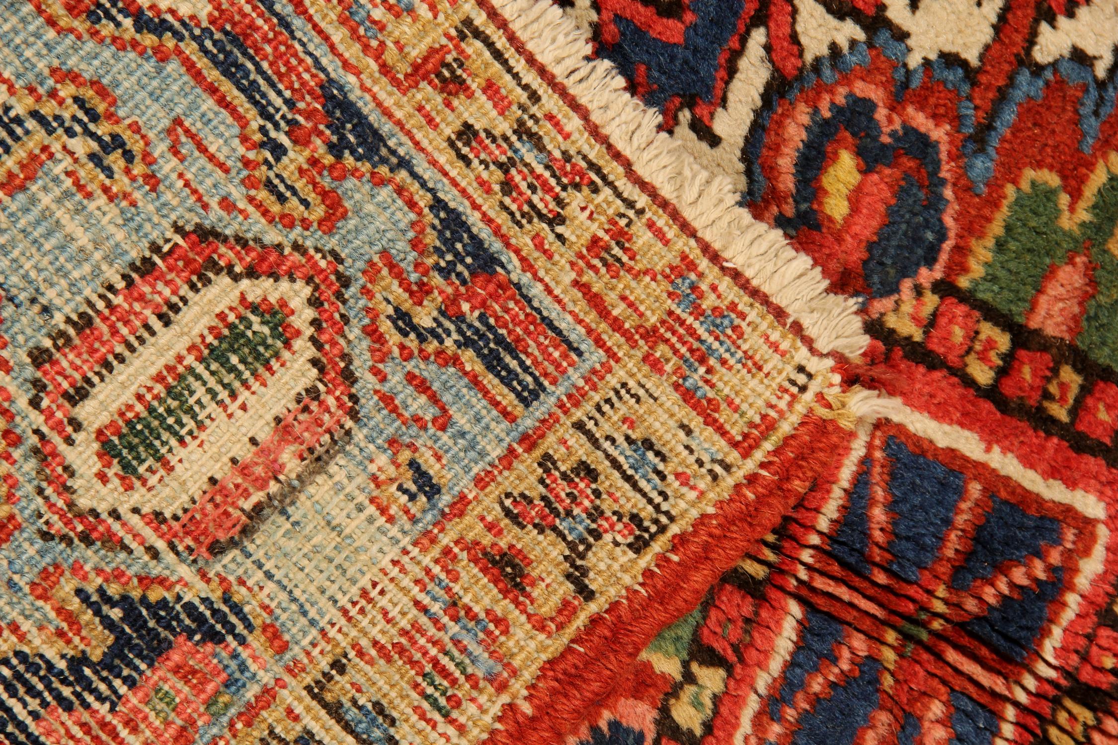 Großer roter orientalischer geometrischer handgewebter Teppich aus Wolle, Rustikale Teppiche im Angebot 232x333cm (Aserbaidschanisch) im Angebot