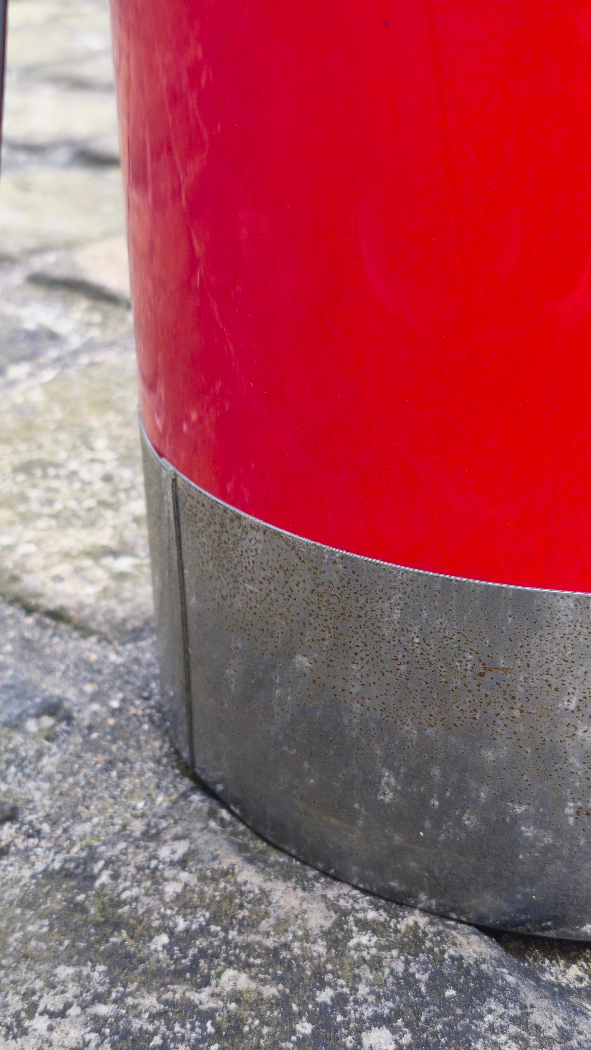 Große rote Kunststofflampe, 1970er Jahre, zugeschrieben Gae Aulenti im Angebot 4
