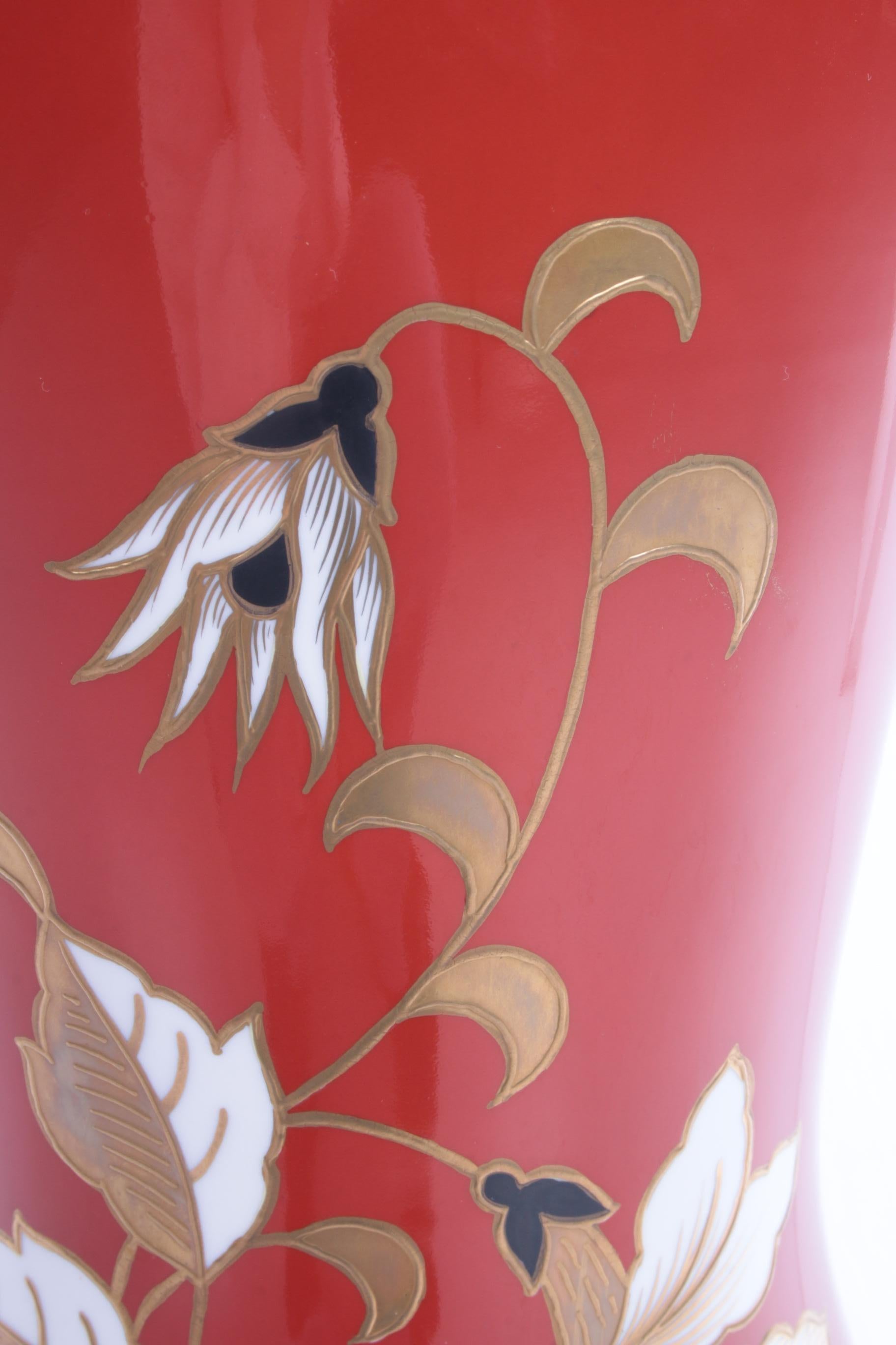 Hand-Painted Very Large Red Porcelain Vase with Golden Flowers VEB Wallendorfer 1960 For Sale