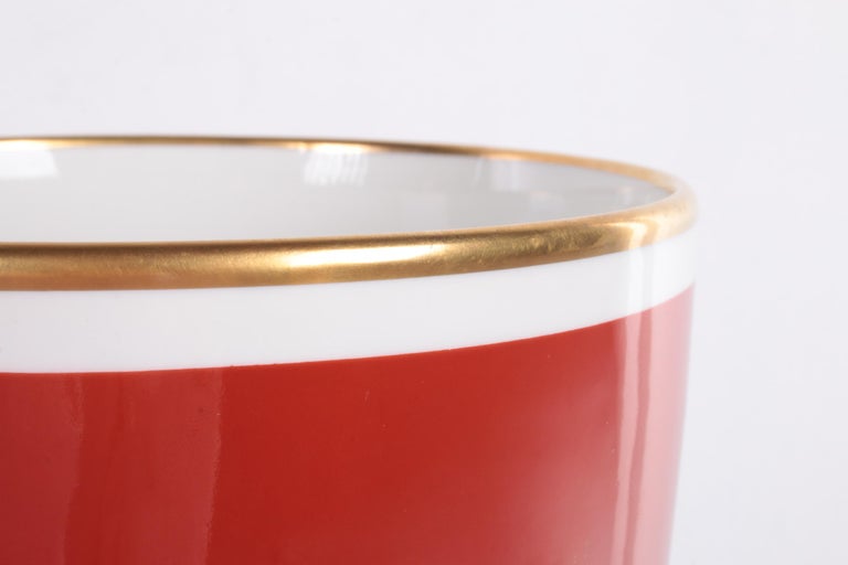 Large Red Porcelain Vase with Golden Flowers VEB Wallendorfer For Sale at 1stDibs