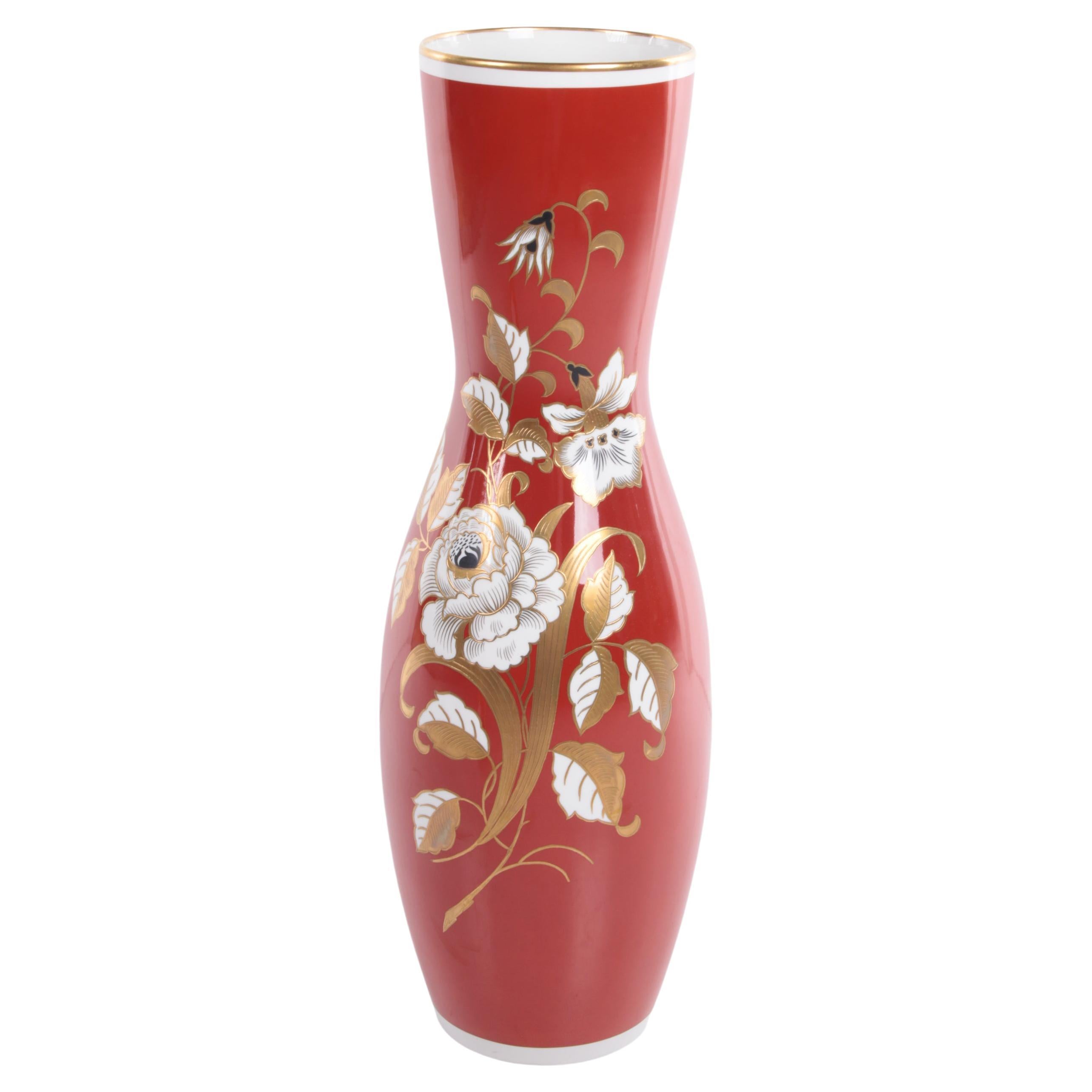 Very Large Red Porcelain Vase with Golden Flowers VEB Wallendorfer 1960 For Sale