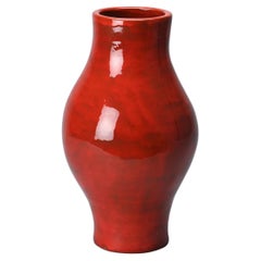 Grand vase rouge de Robert et Jean Cloutier, vers 1965