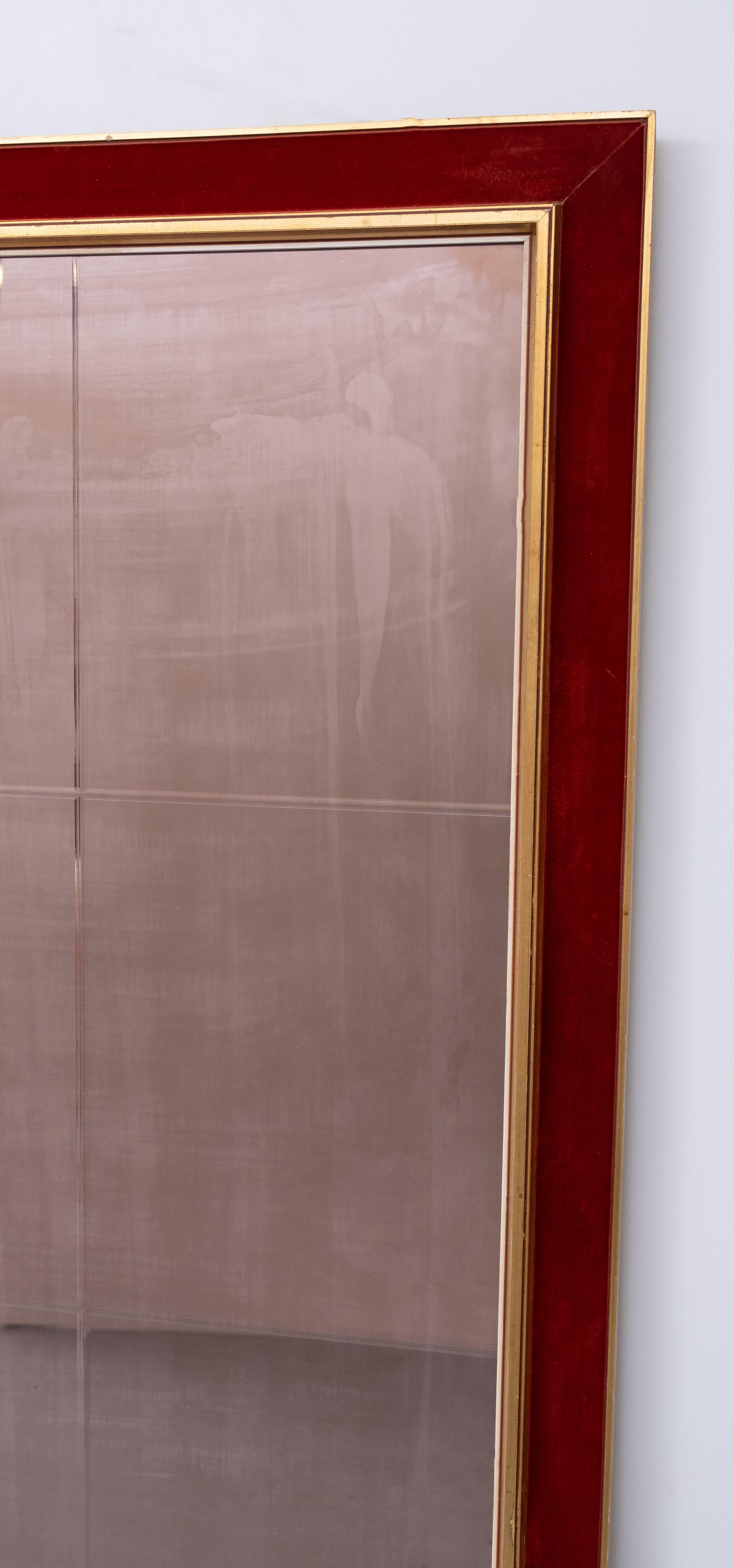 Large Red Velvet Bronze wall Mirror  1960s Italy In Good Condition For Sale In Den Haag, NL