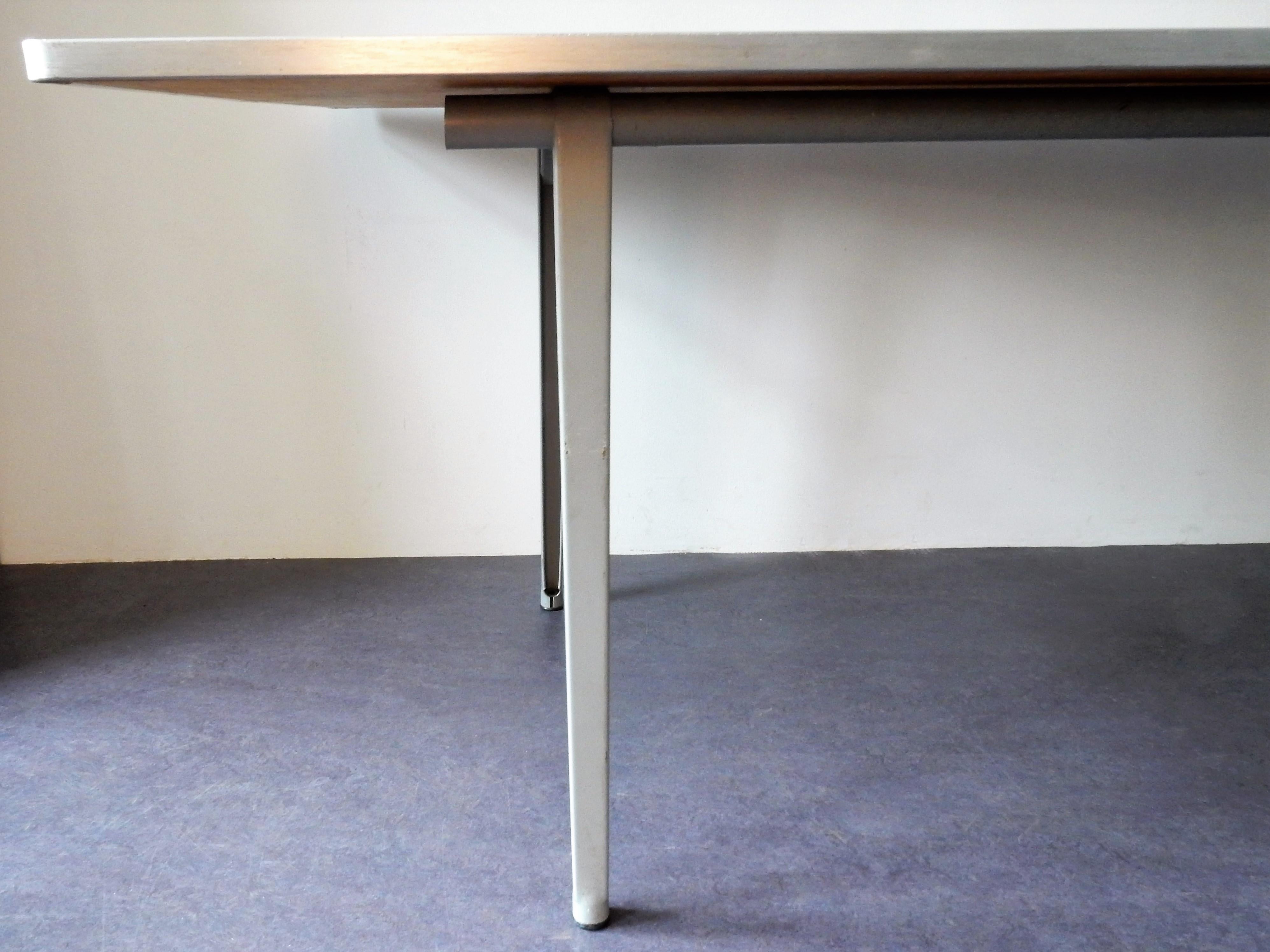 Large 'Reform' Table by Friso Kramer for Ahrend de Cirkel, Netherlands, 1950s In Good Condition For Sale In Steenwijk, NL