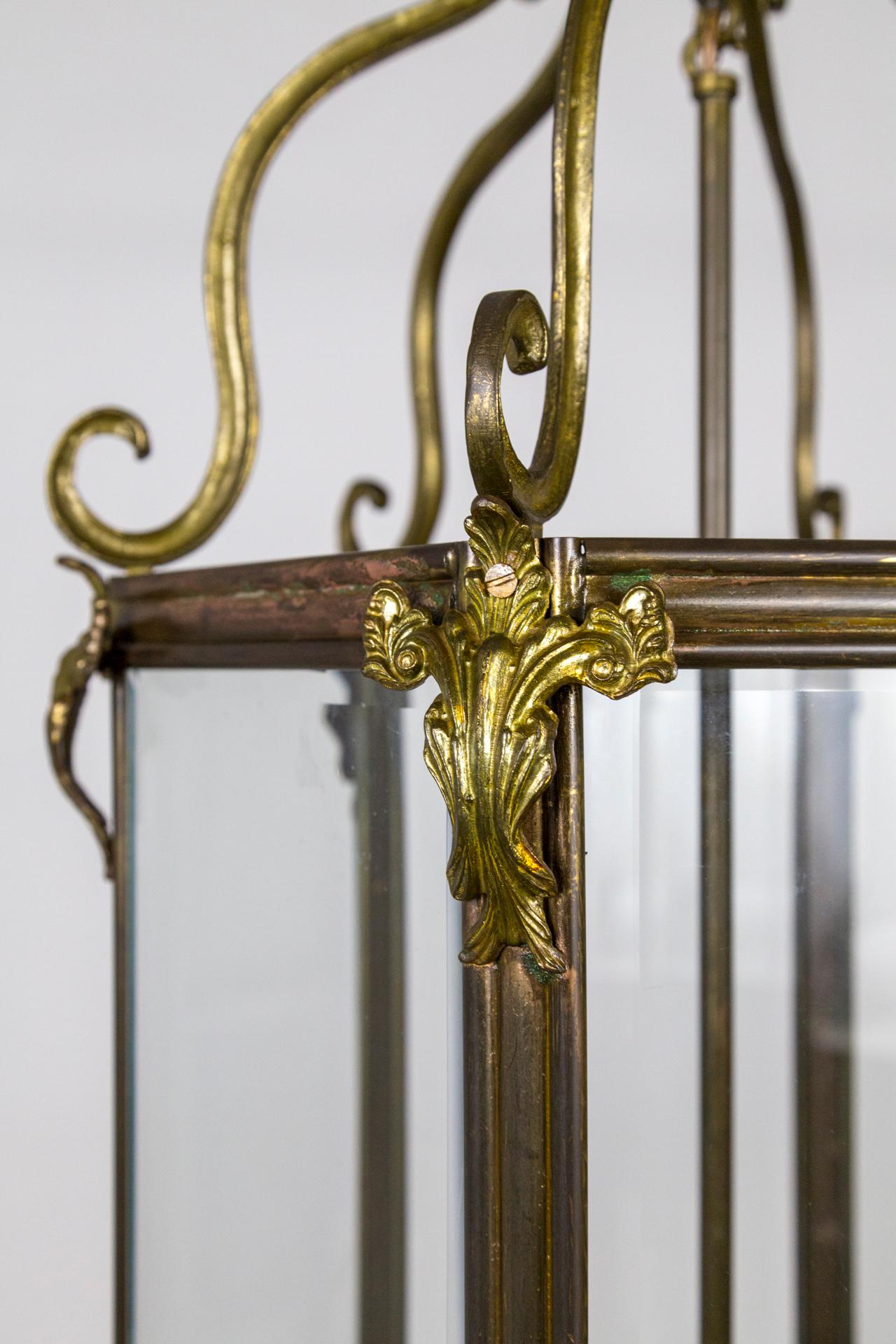 Large Regency 6 Panel Brass Lantern w/ Scrolls Acanthus Leaves In Good Condition For Sale In San Francisco, CA