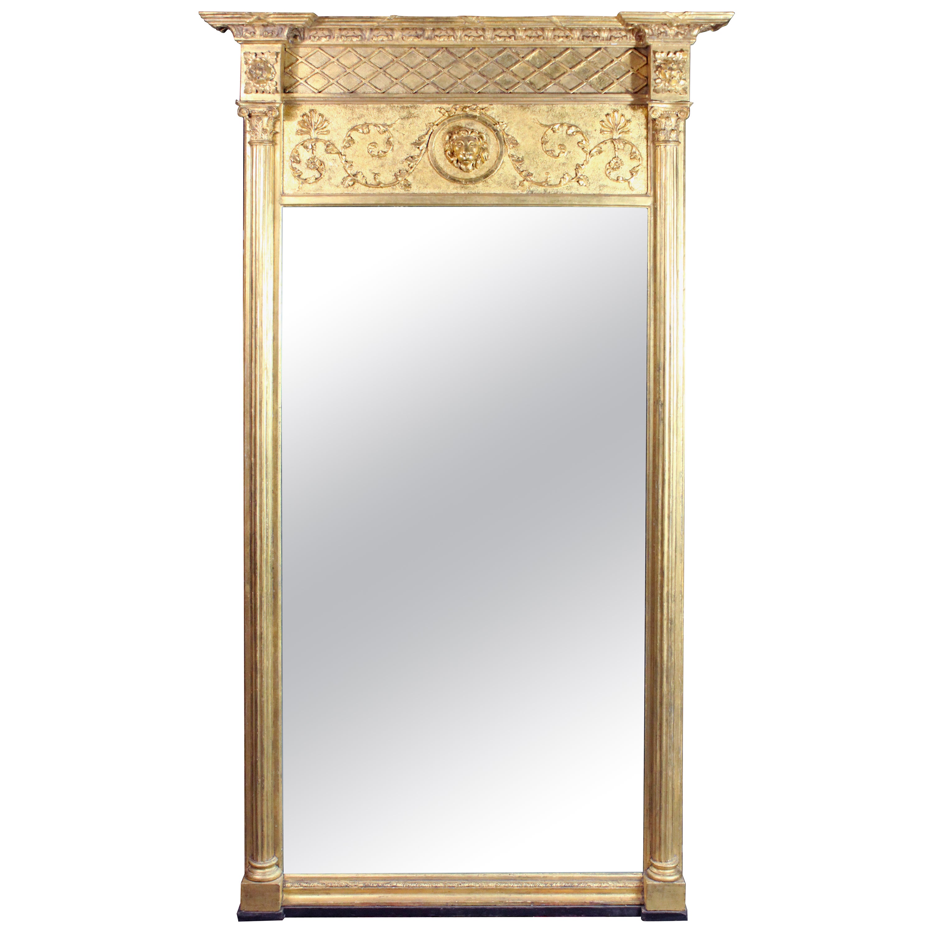 Grand verre de pilier doré de style Régence de Thomas Fentham