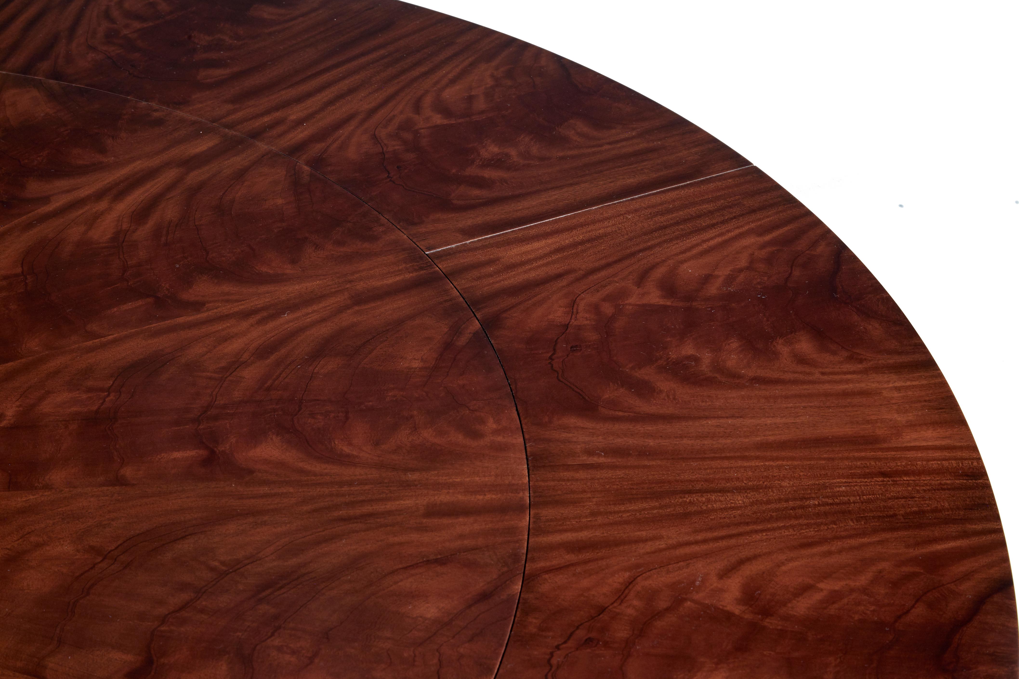 Brass Large Regency revival English made mahogany jupe dining table For Sale