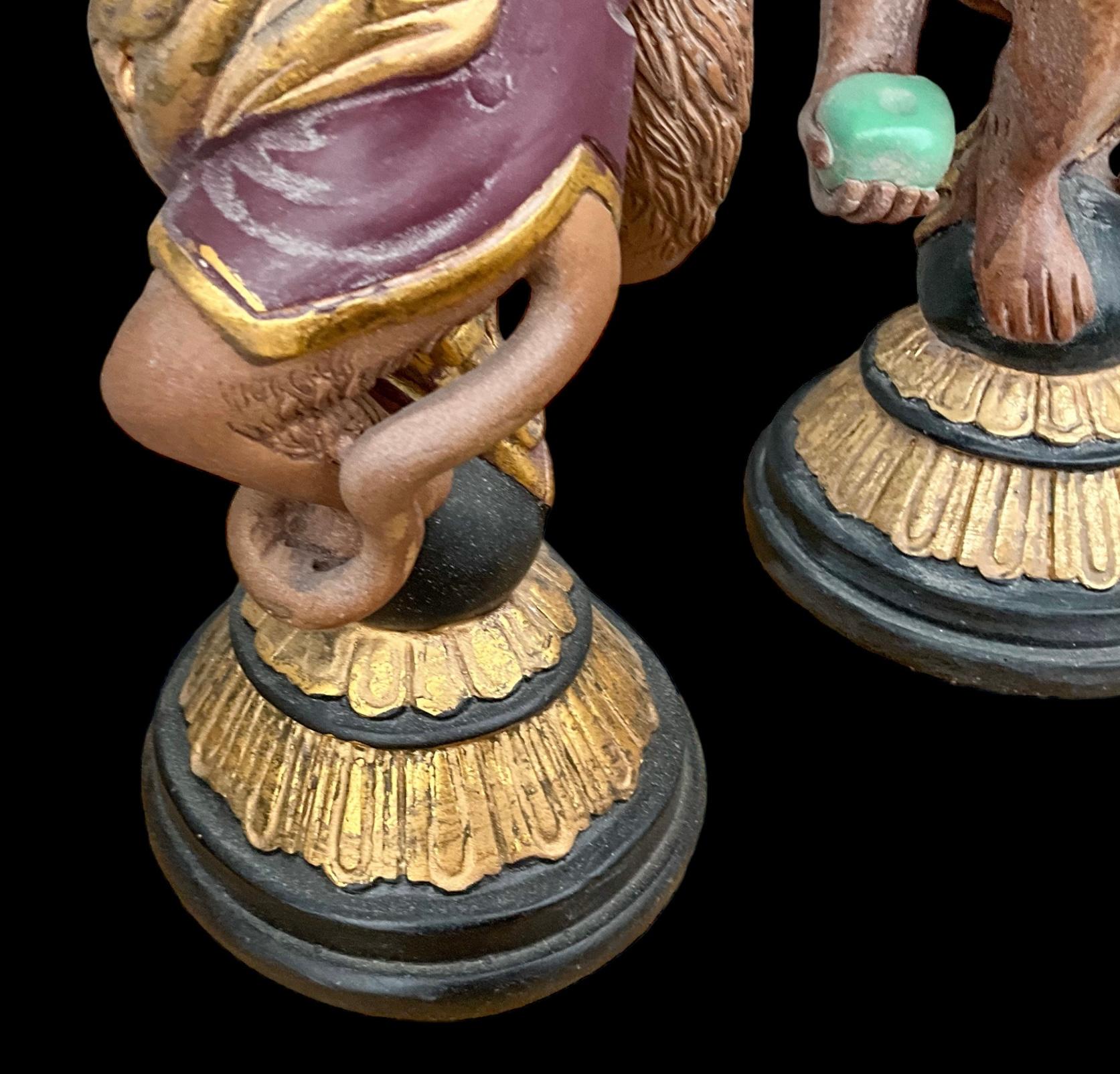 Große Regency Style vergoldet Affe Form Kerzenhalter Att. Maitland-Smith – Paar im Zustand „Gut“ im Angebot in Kennesaw, GA