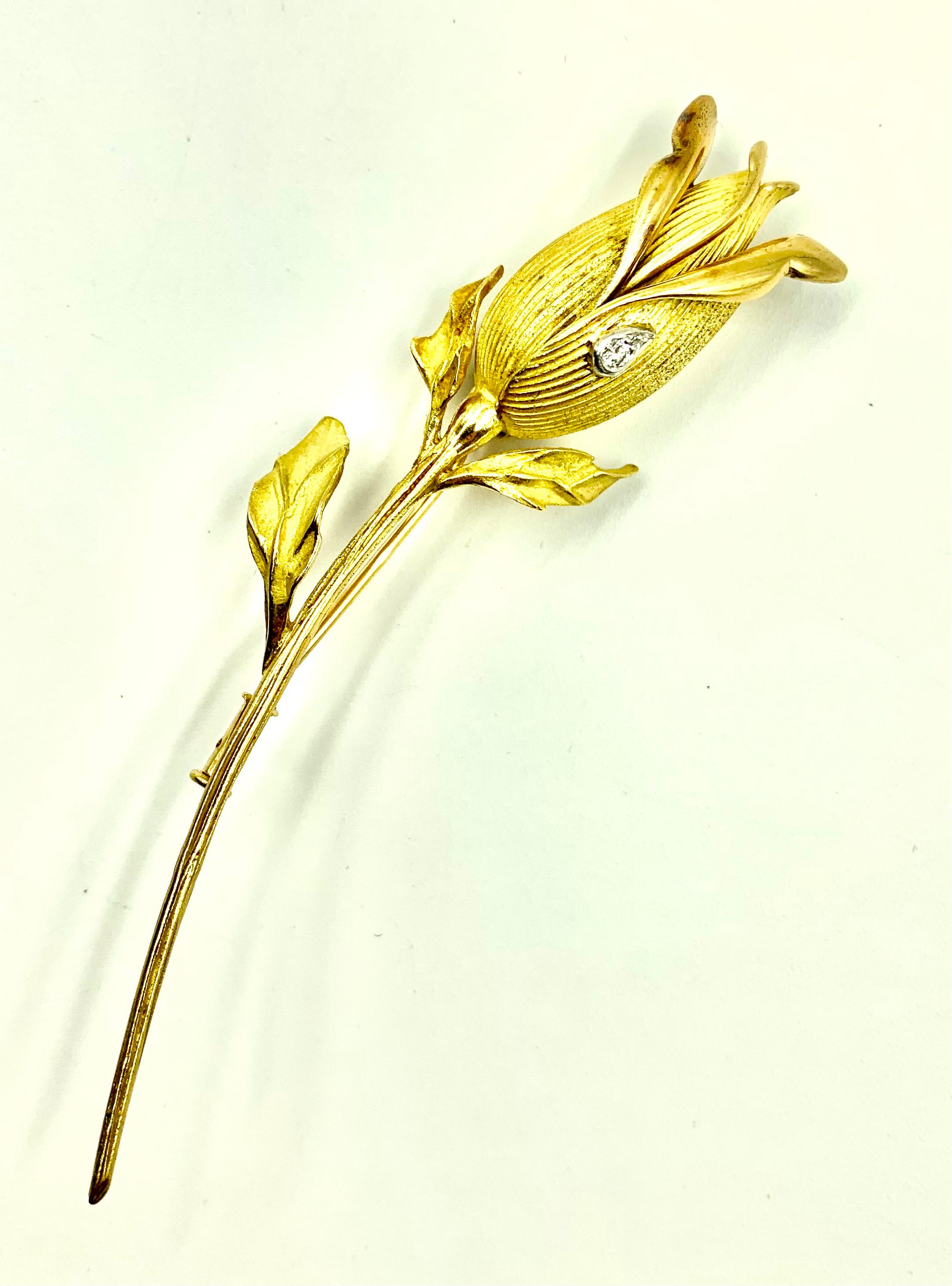Large Rene Kern Paris 18K Yellow Gold Diamond Eternal Rose Brooch, circa 1970 In Good Condition In New York, NY