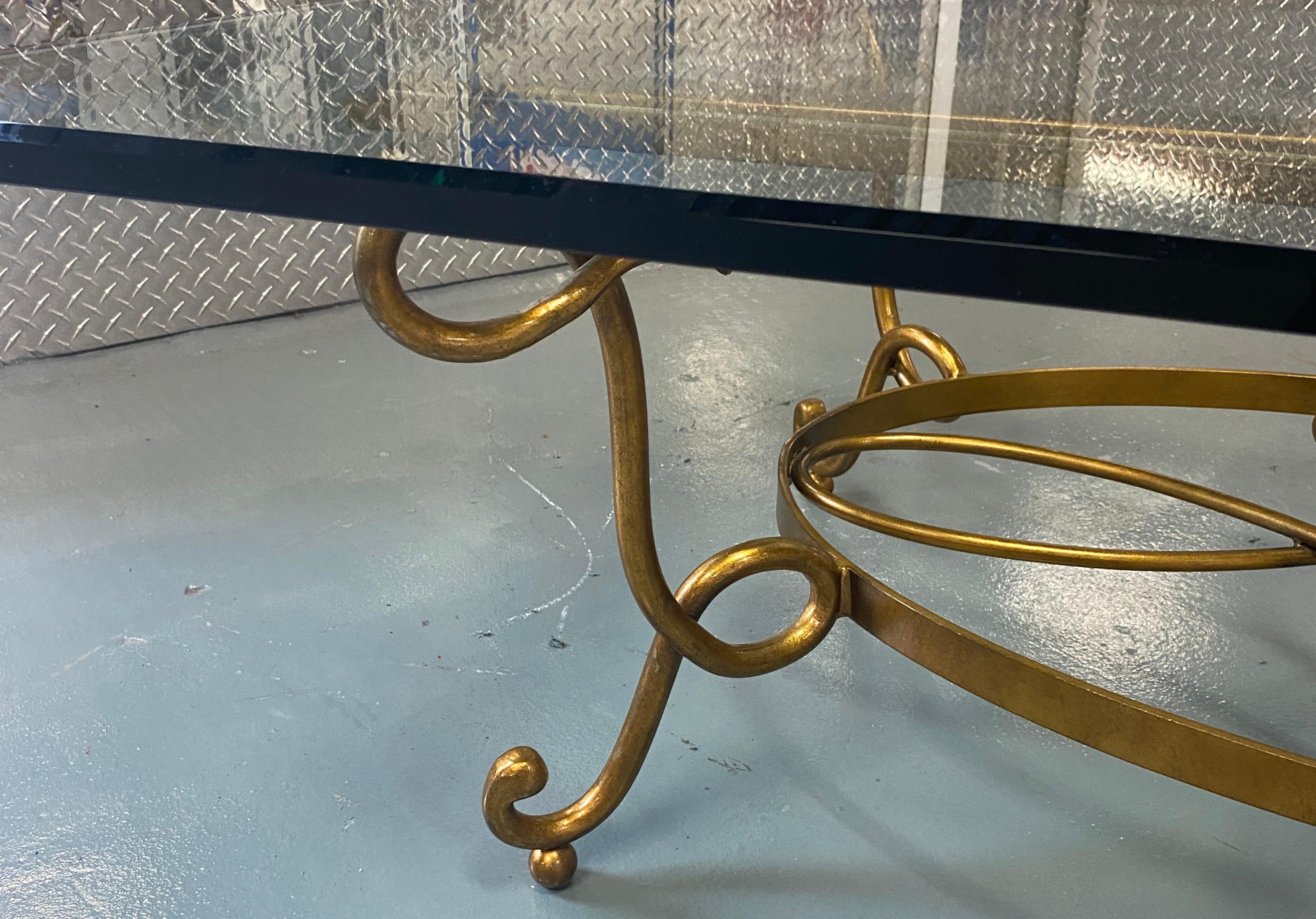 Mesa baja grande de hierro estilo René Prou o Cocktail Tables francesa de los años 40 Art Decó en venta