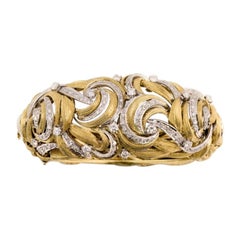 Large Retro 2.50 Carat Diamonds 18 Karat Gold Foliage Pattern Cuff Bracelet