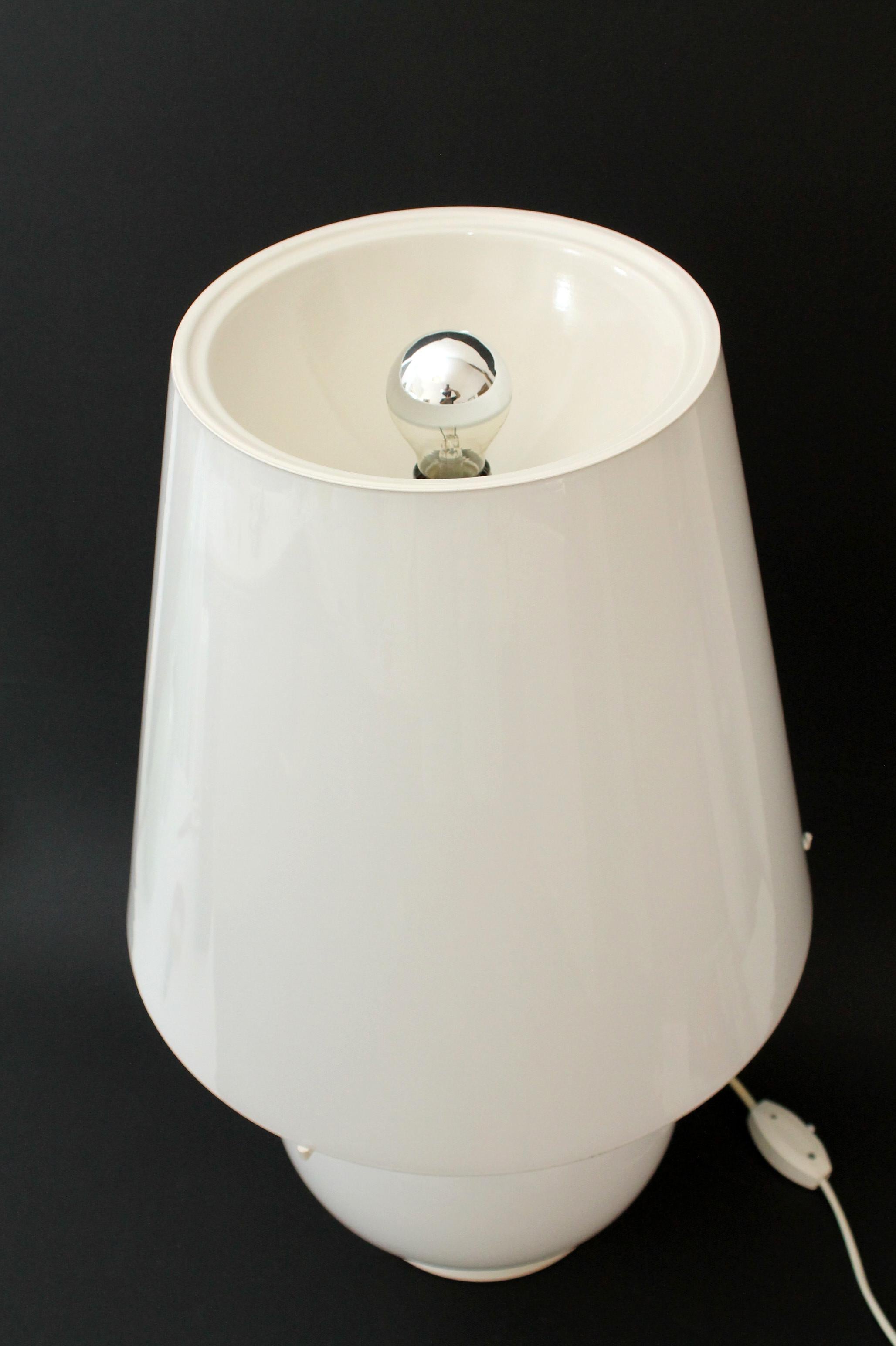 Acier GRANDE lampe à poser rétro décor Murano - 3 voies par AV Mazzega (69hx40cm) Pièce rare ! en vente