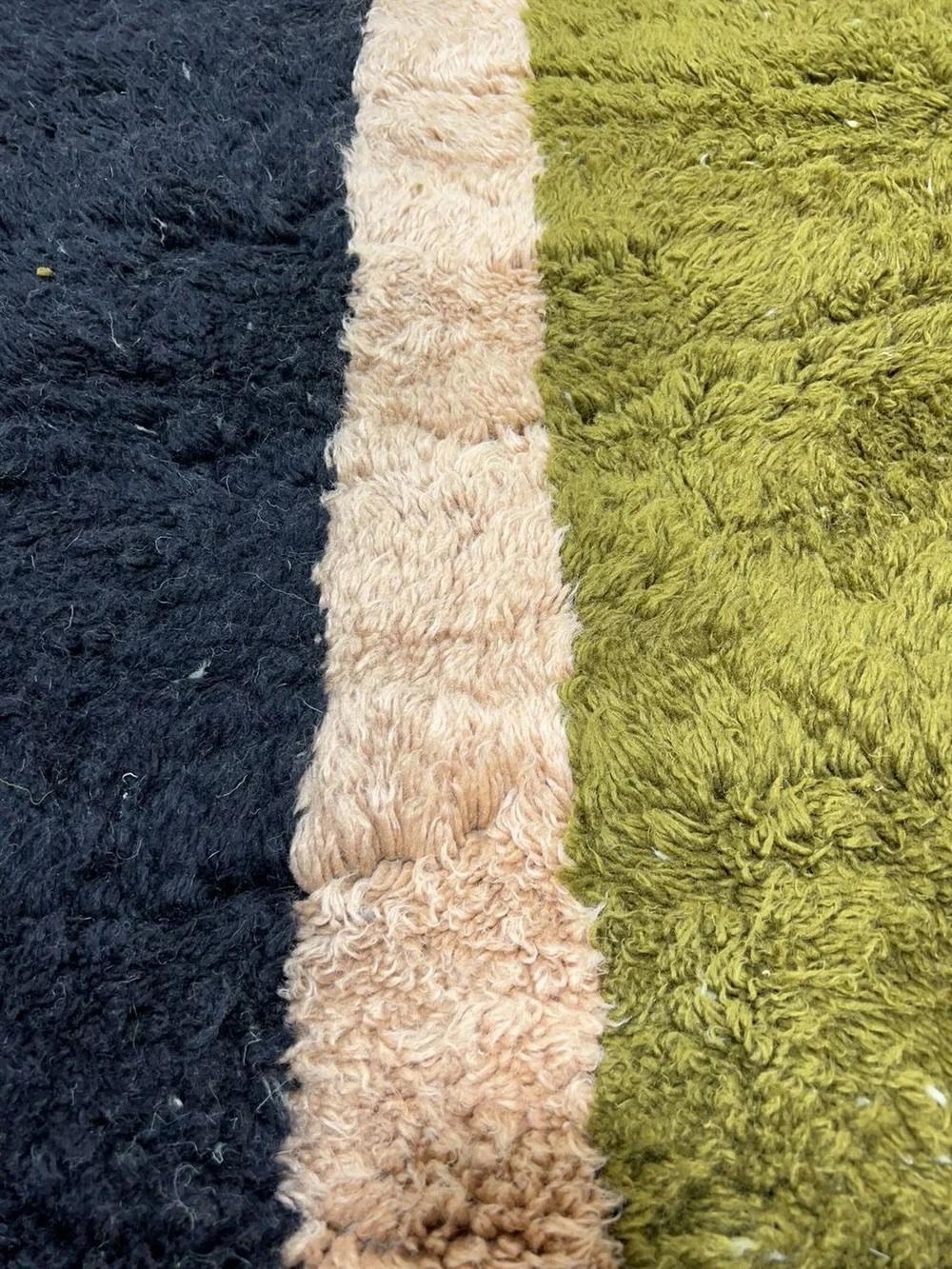 Woven Large Retro Modern Moroccan Wool Beni M'Rirt Rug with Abstract Green Design For Sale