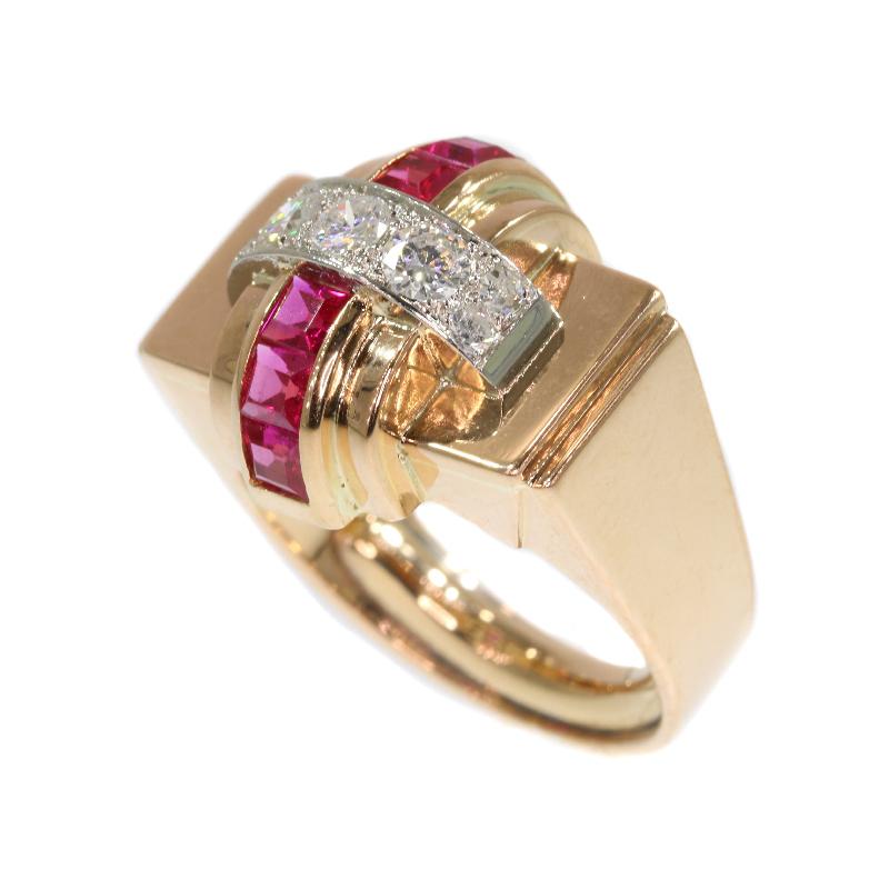 Large Retro Ruby and Diamond 18 Karat Rose Gold Cocktail Ring, 1940s For Sale 9