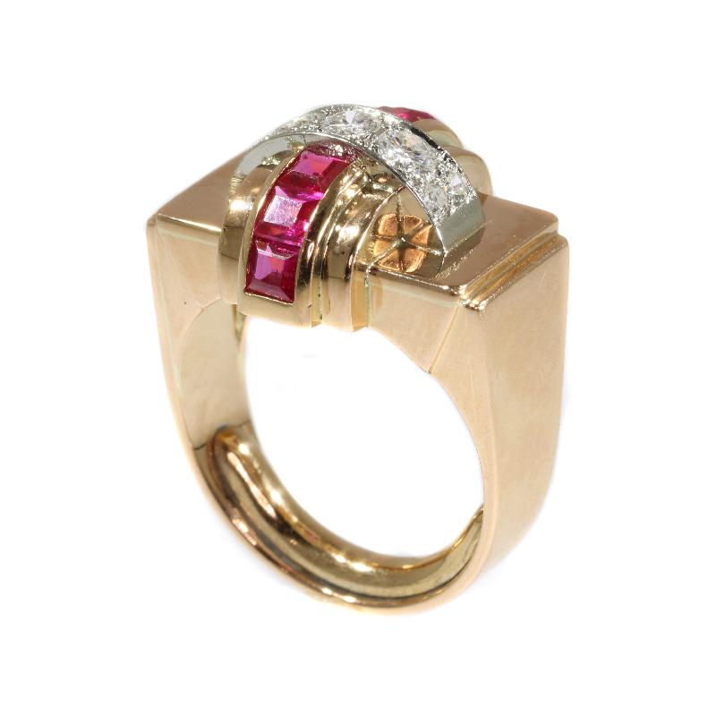 Large Retro Ruby and Diamond 18 Karat Rose Gold Cocktail Ring, 1940s For Sale 10