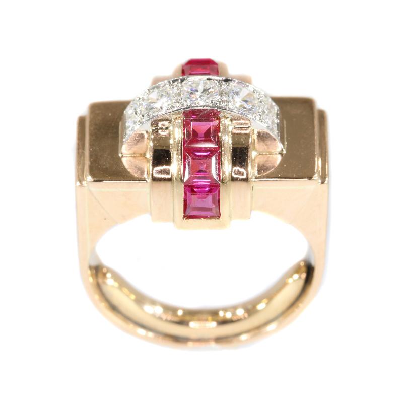 Large Retro Ruby and Diamond 18 Karat Rose Gold Cocktail Ring, 1940s For Sale 2