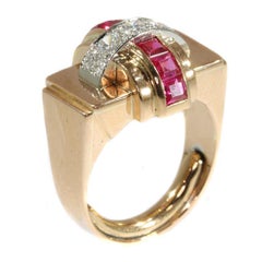 Large Retro Ruby and Diamond 18 Karat Rose Gold Cocktail Ring, 1940s