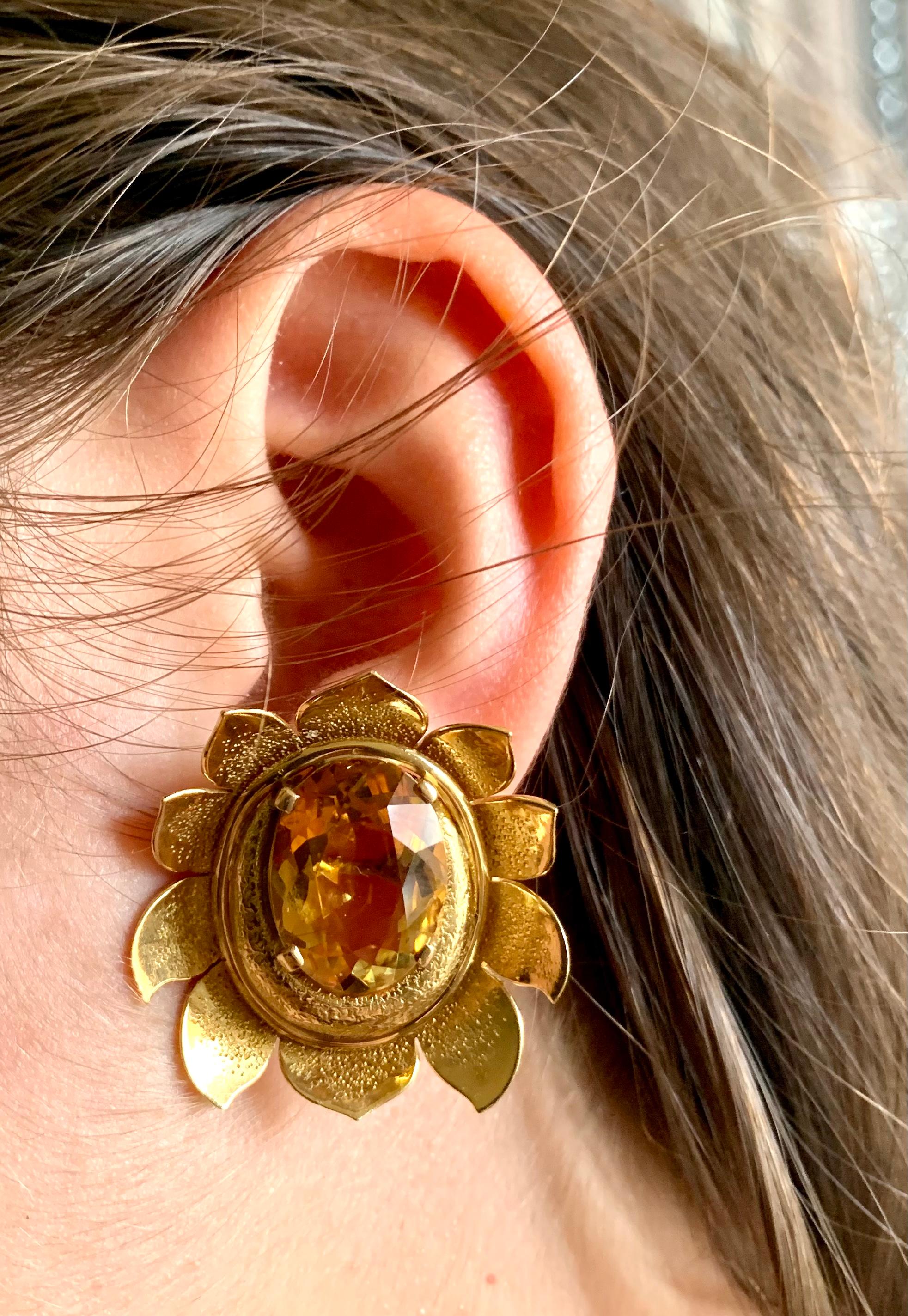 Impressive Estate Textured Flower Form 14K Yellow Gold Citrine Earrings For Sale 4