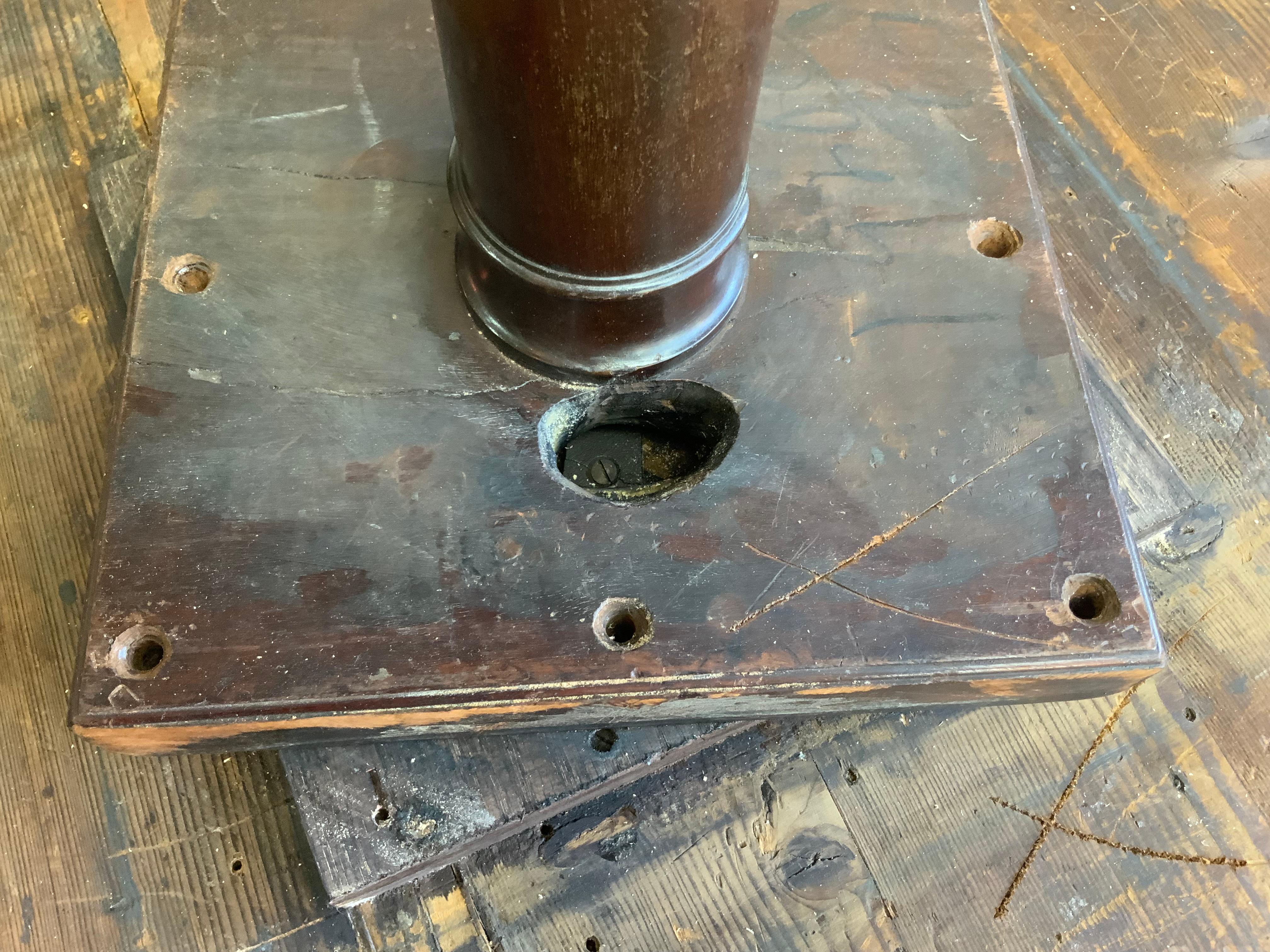 Large 19th Century Revolving Mahogany Drum Table For Sale 6