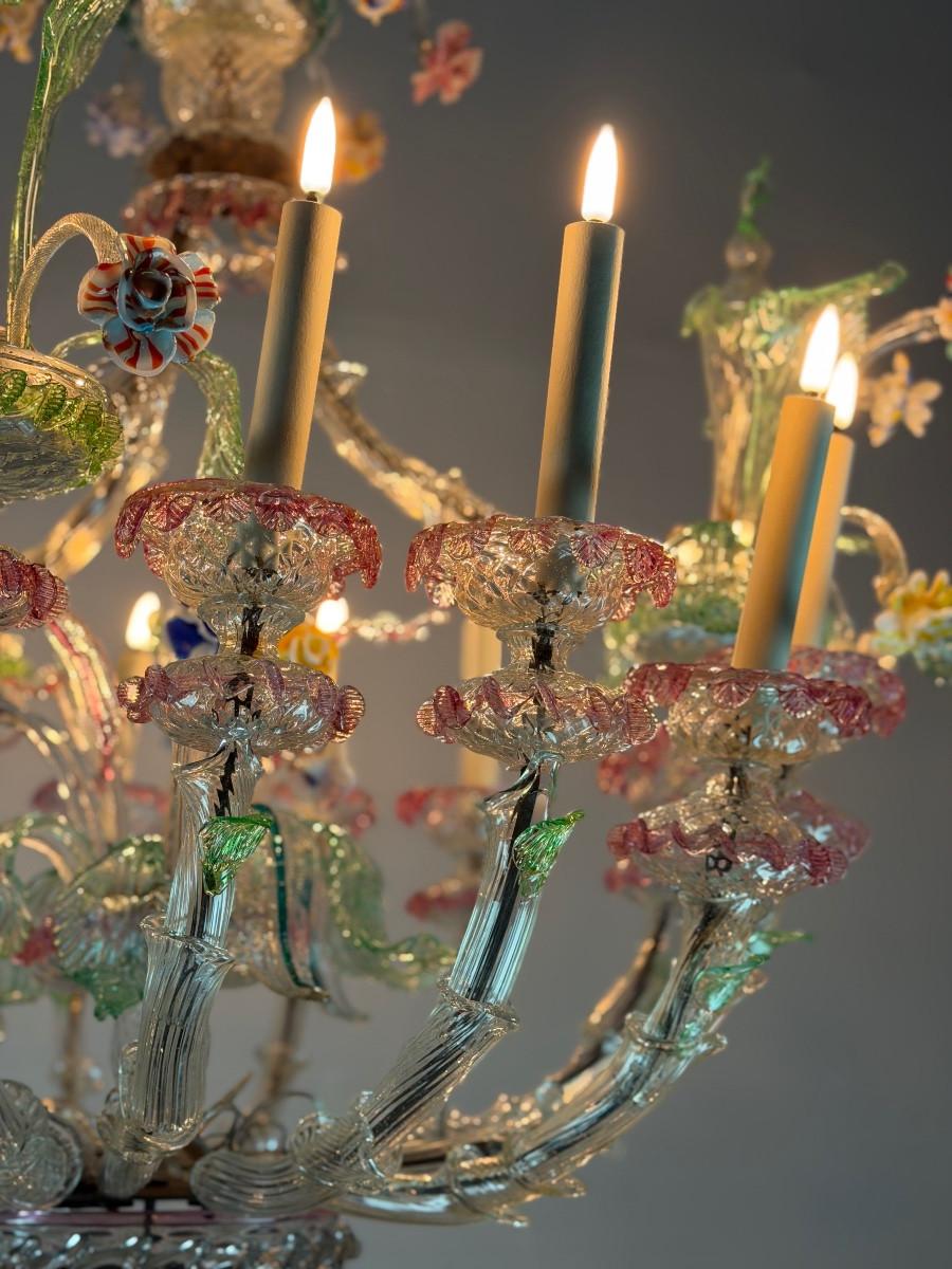 Gran araña veneciana Rezzonico de cristal de Murano multicolor, hacia 1920 en venta 3