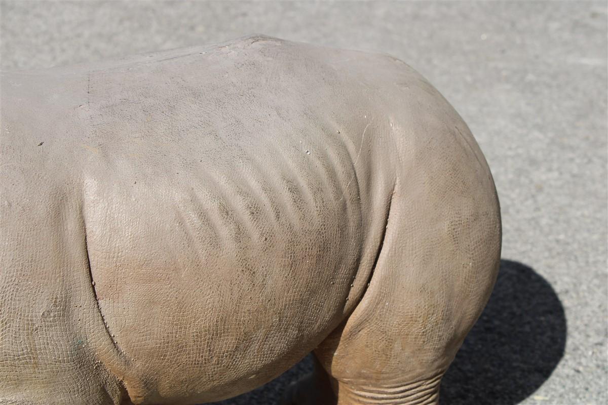 Grande sculpture de rhinocéros en résine des années 1990 Bon état - En vente à Palermo, Sicily