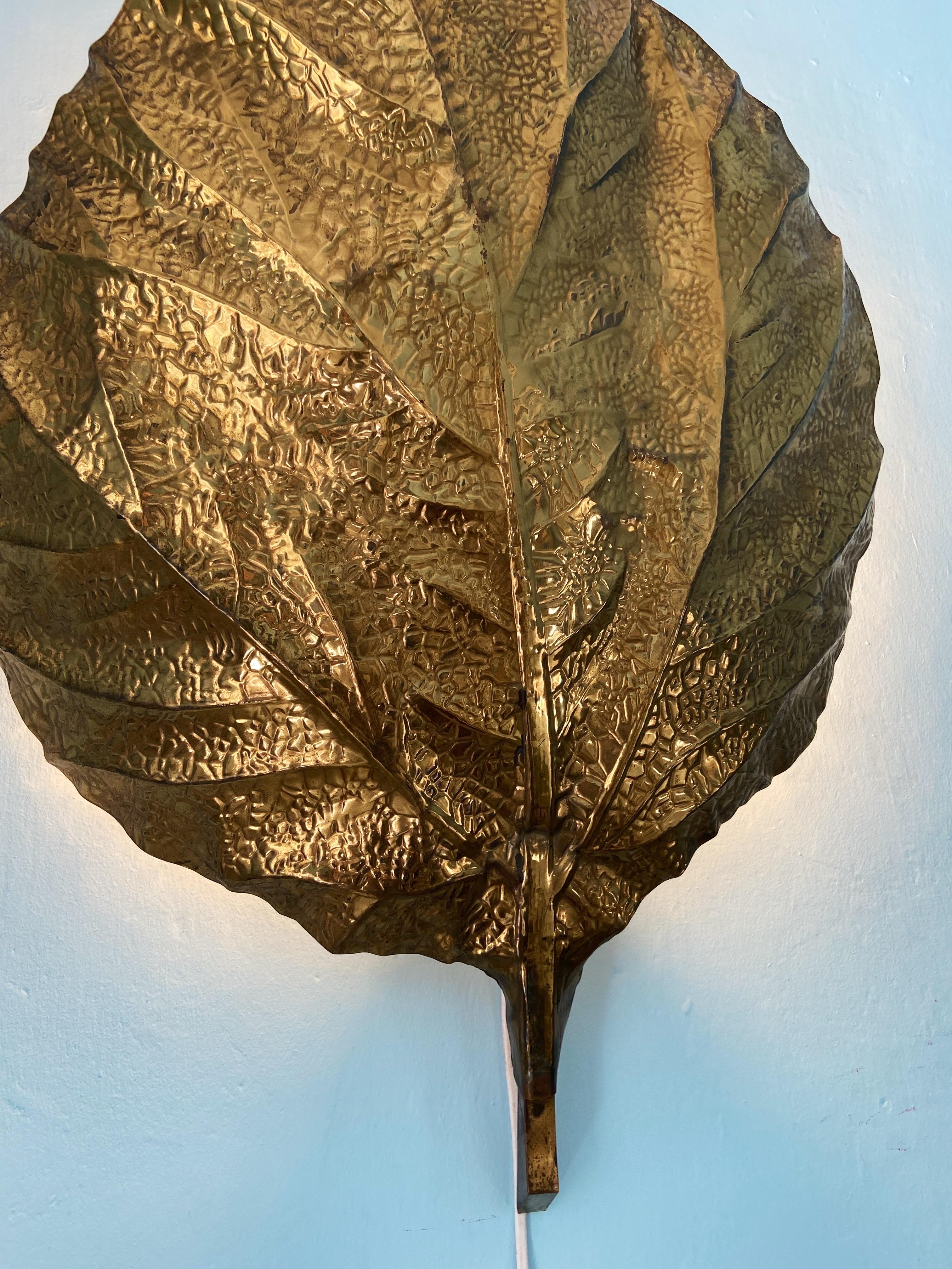Large Rhubarb Leaf Brass Wall Light or Sconce by Tommaso Barbi, 1970s For Sale 3