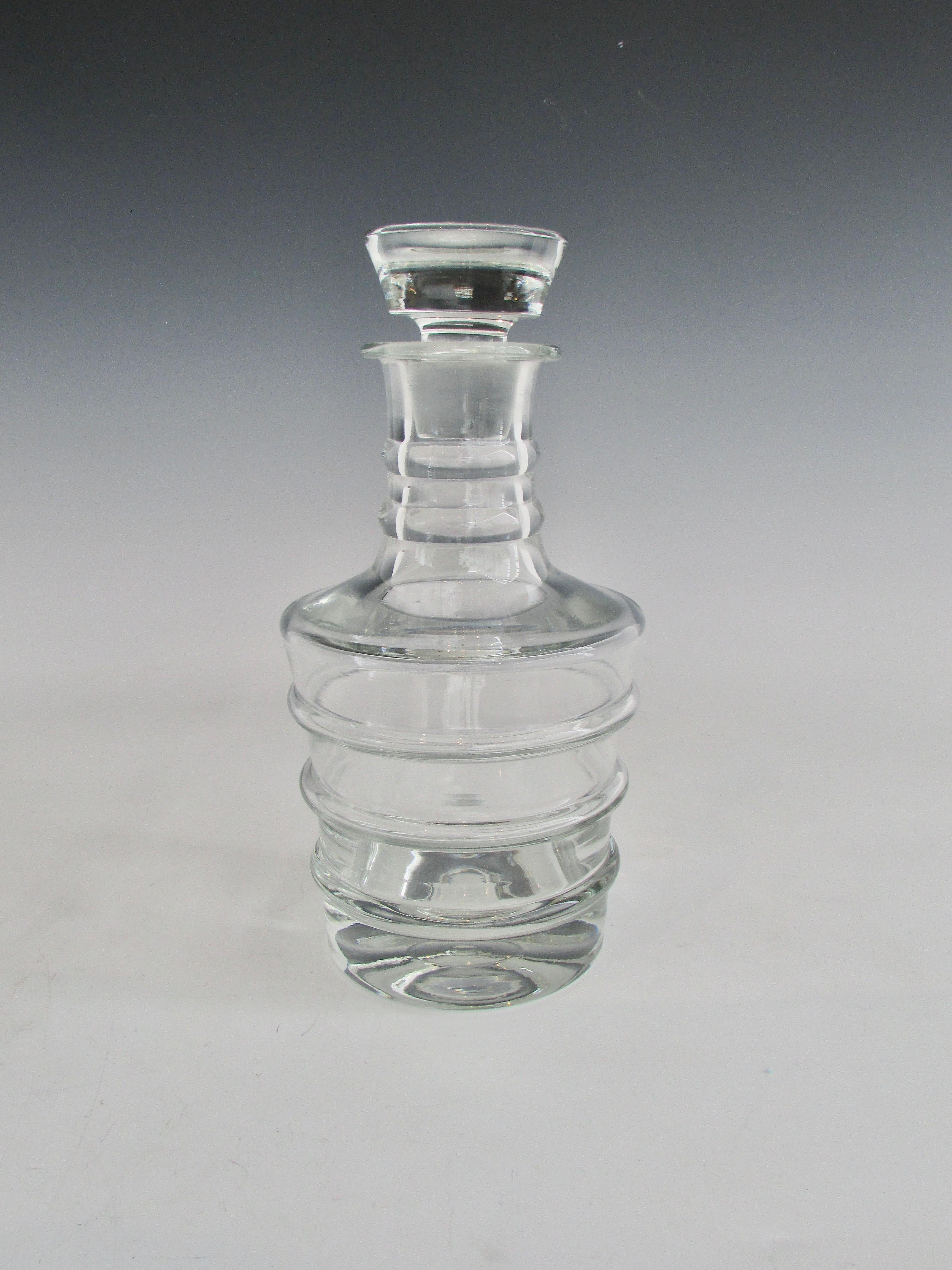 Mid-Century Modern Grande carafe à décanter en verre transparent côtelé avec bouchon en vente